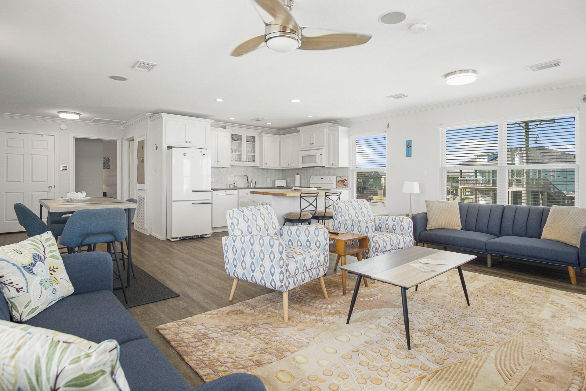 The Regal Beagle | Photo 16