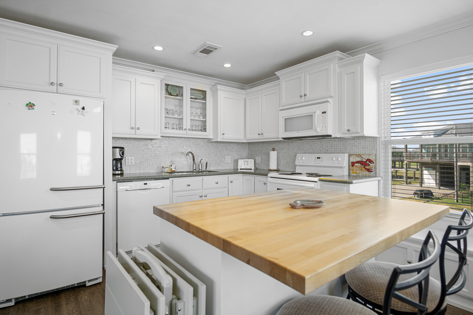 The Regal Beagle | Photo 17