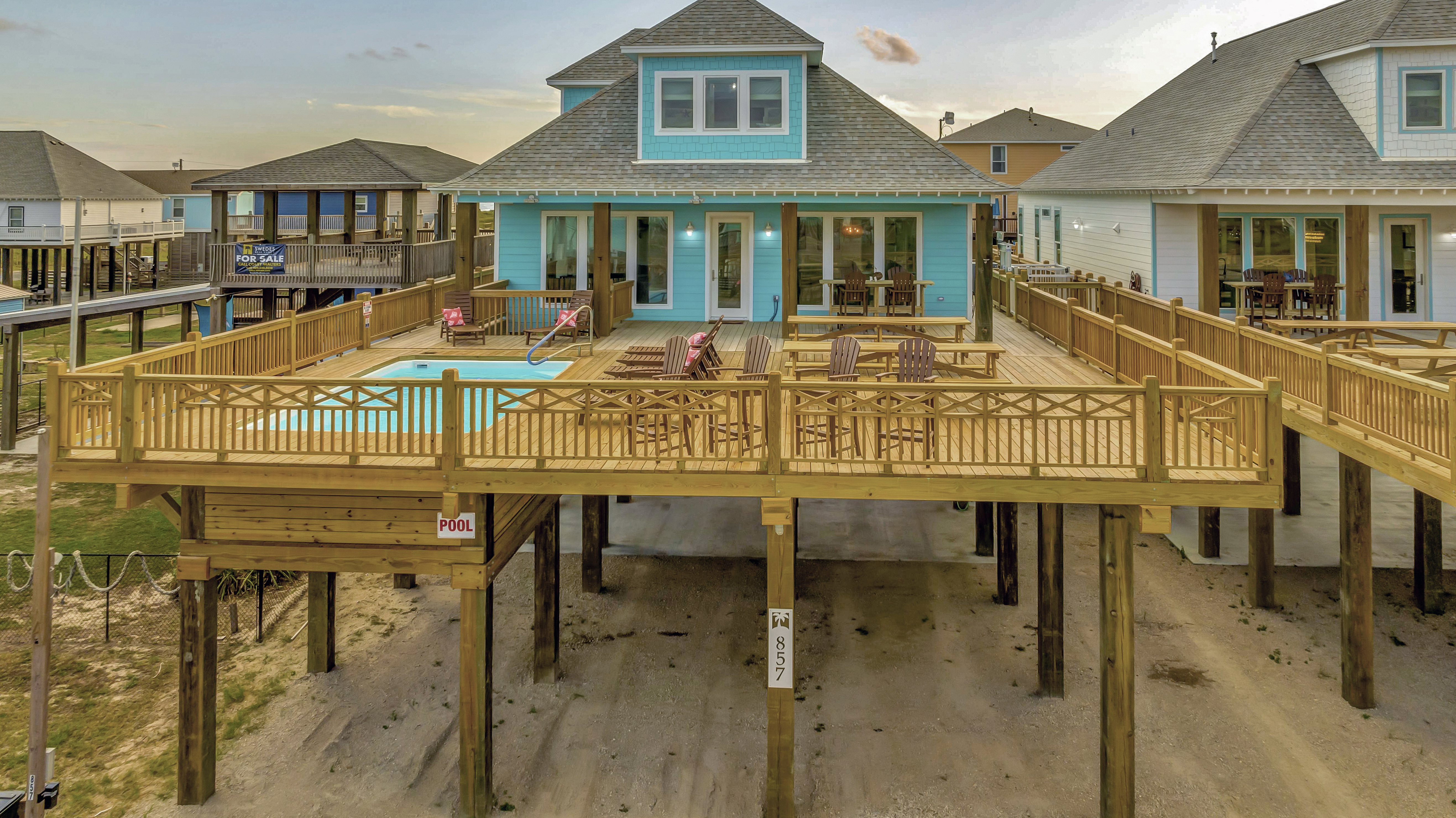 Old Blue Chair | Photo 5