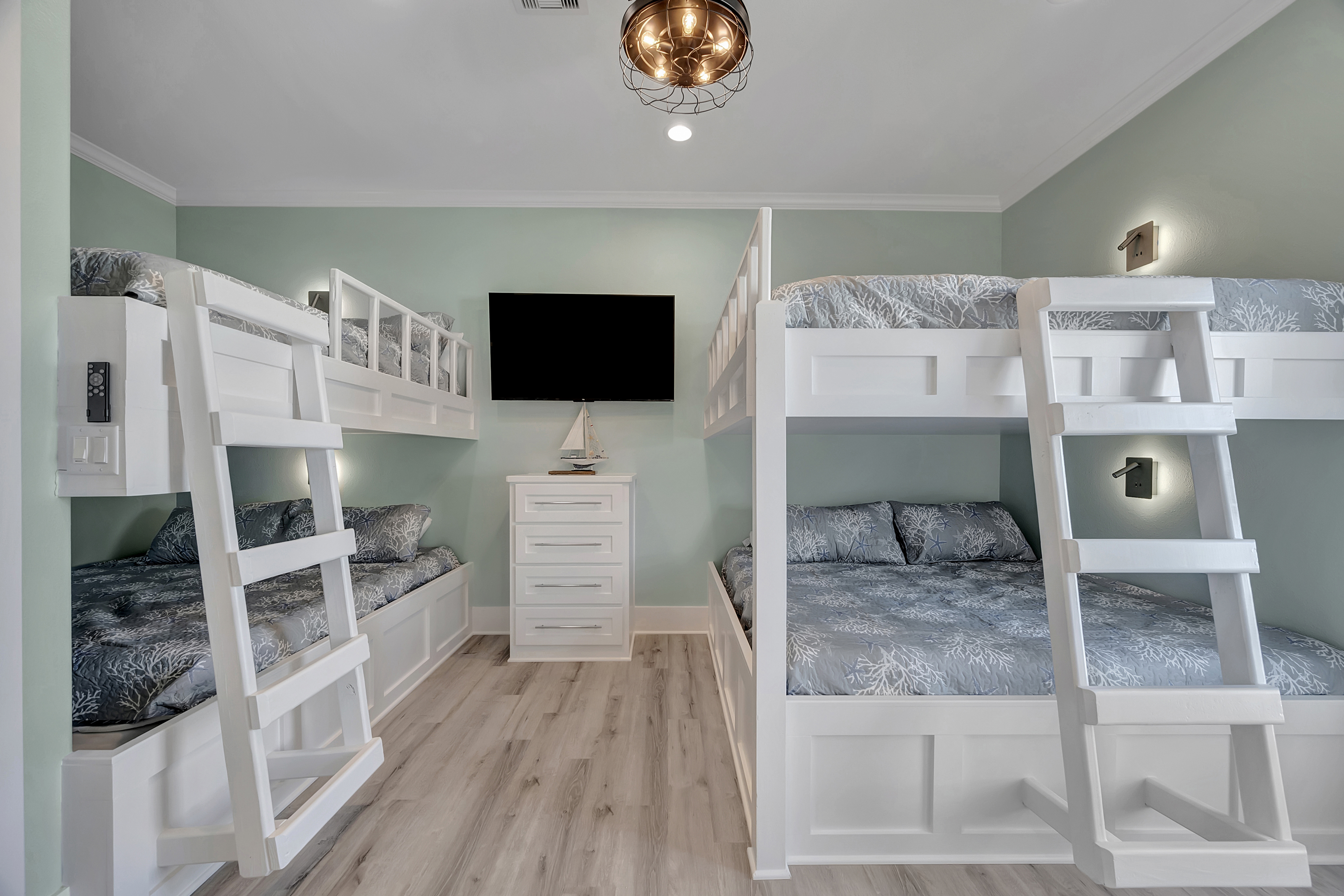 Sunny & 75 | Photo 29