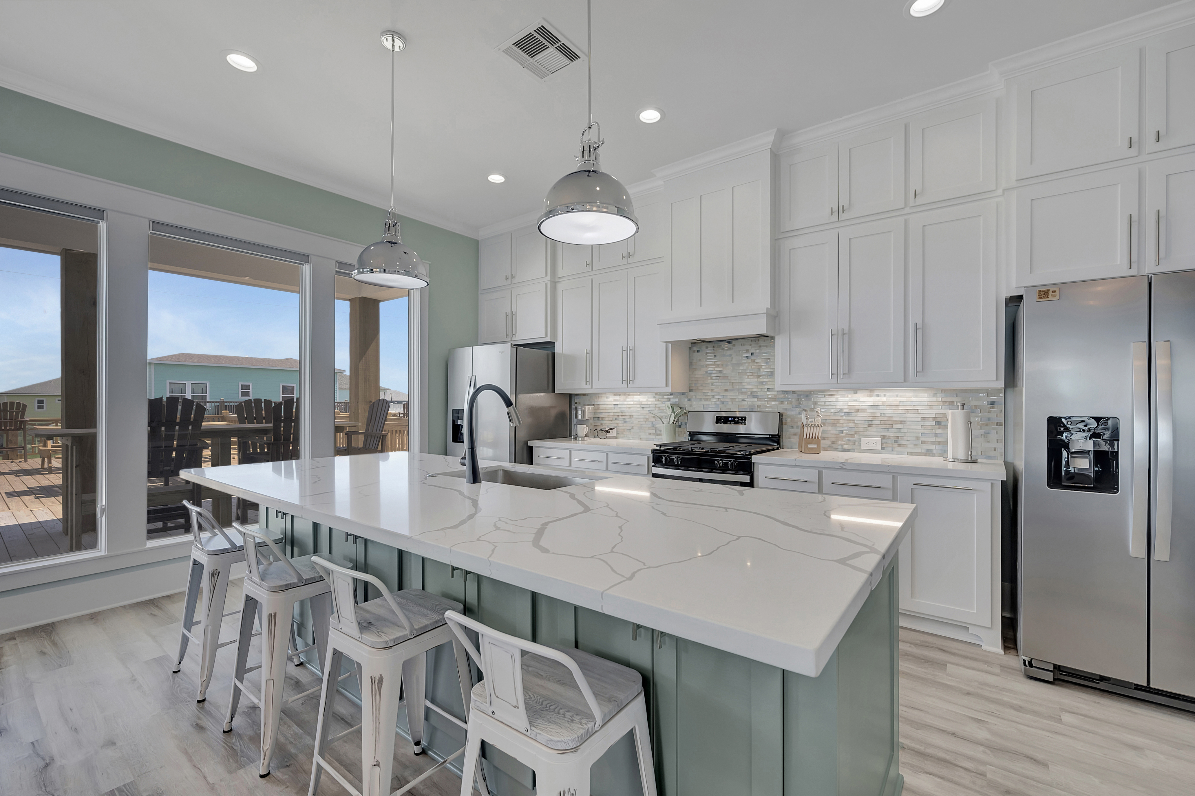 Sunny & 75 | Photo 20