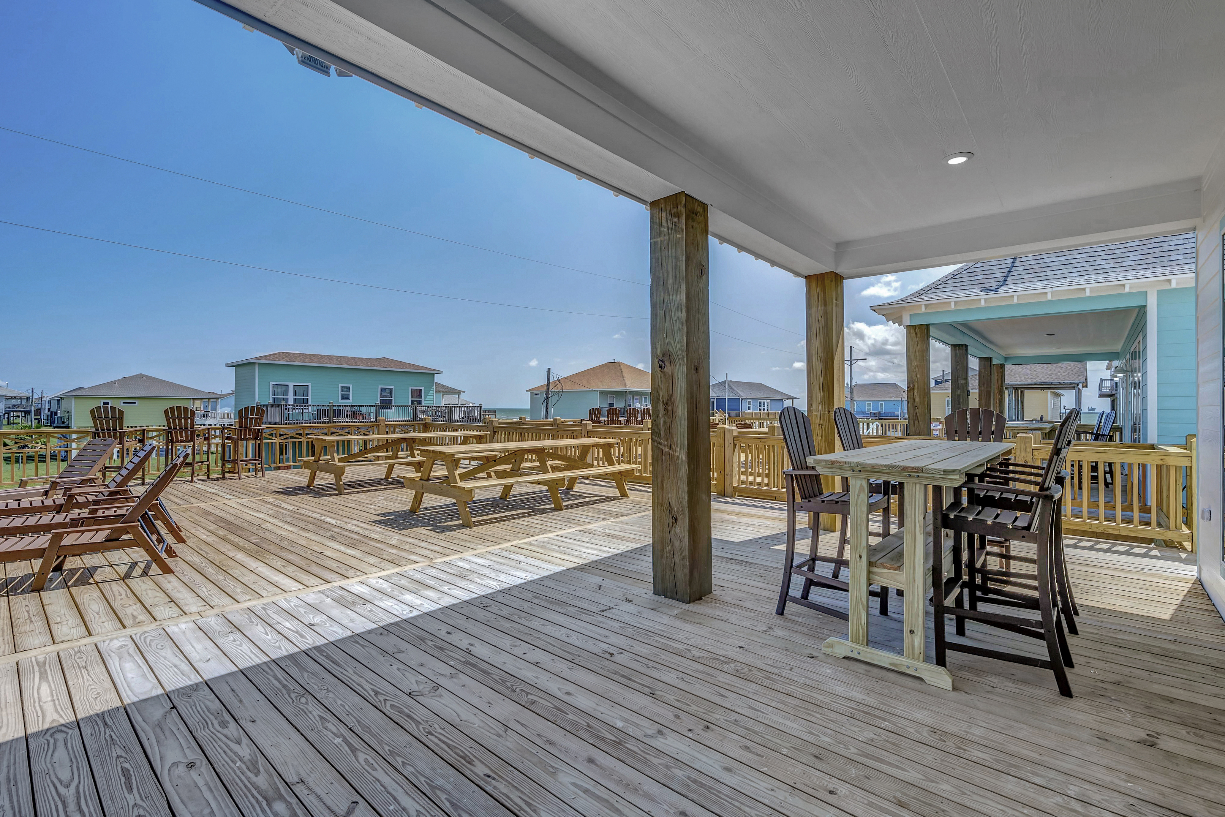 Sunny & 75 | Photo 2