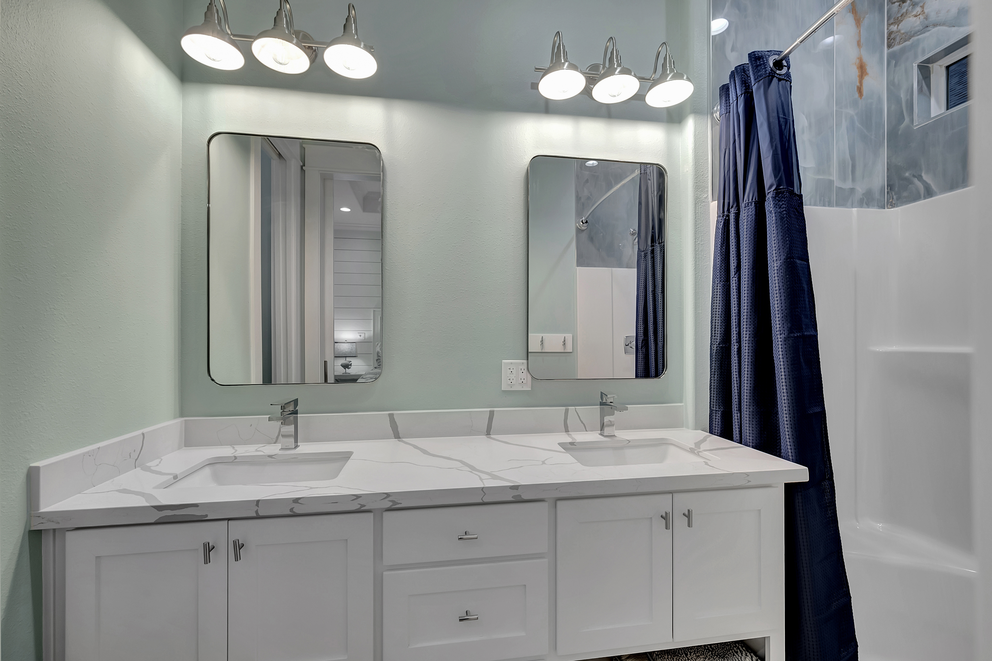 Sunny & 75 | Photo 26