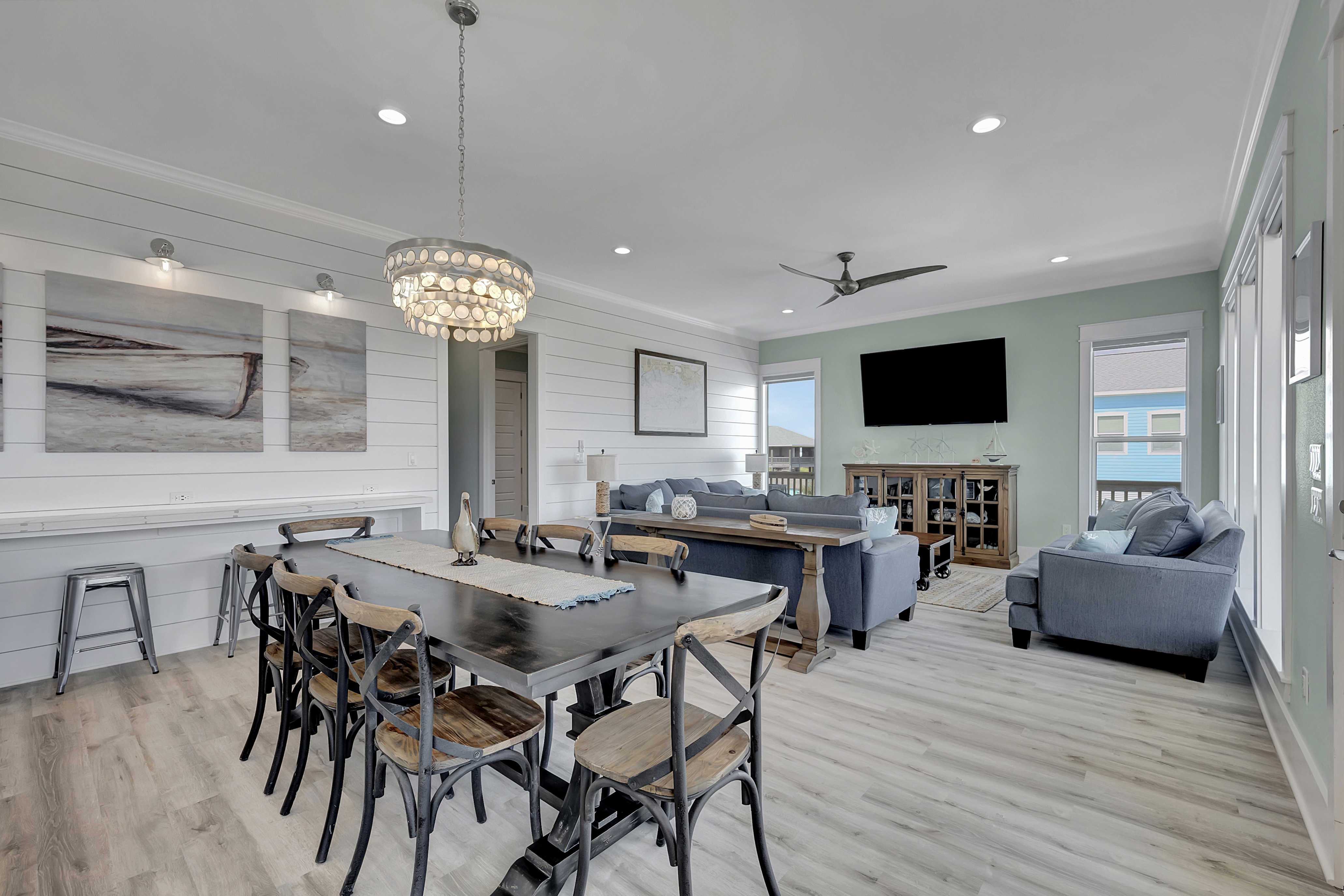 Sunny & 75 | Photo 19