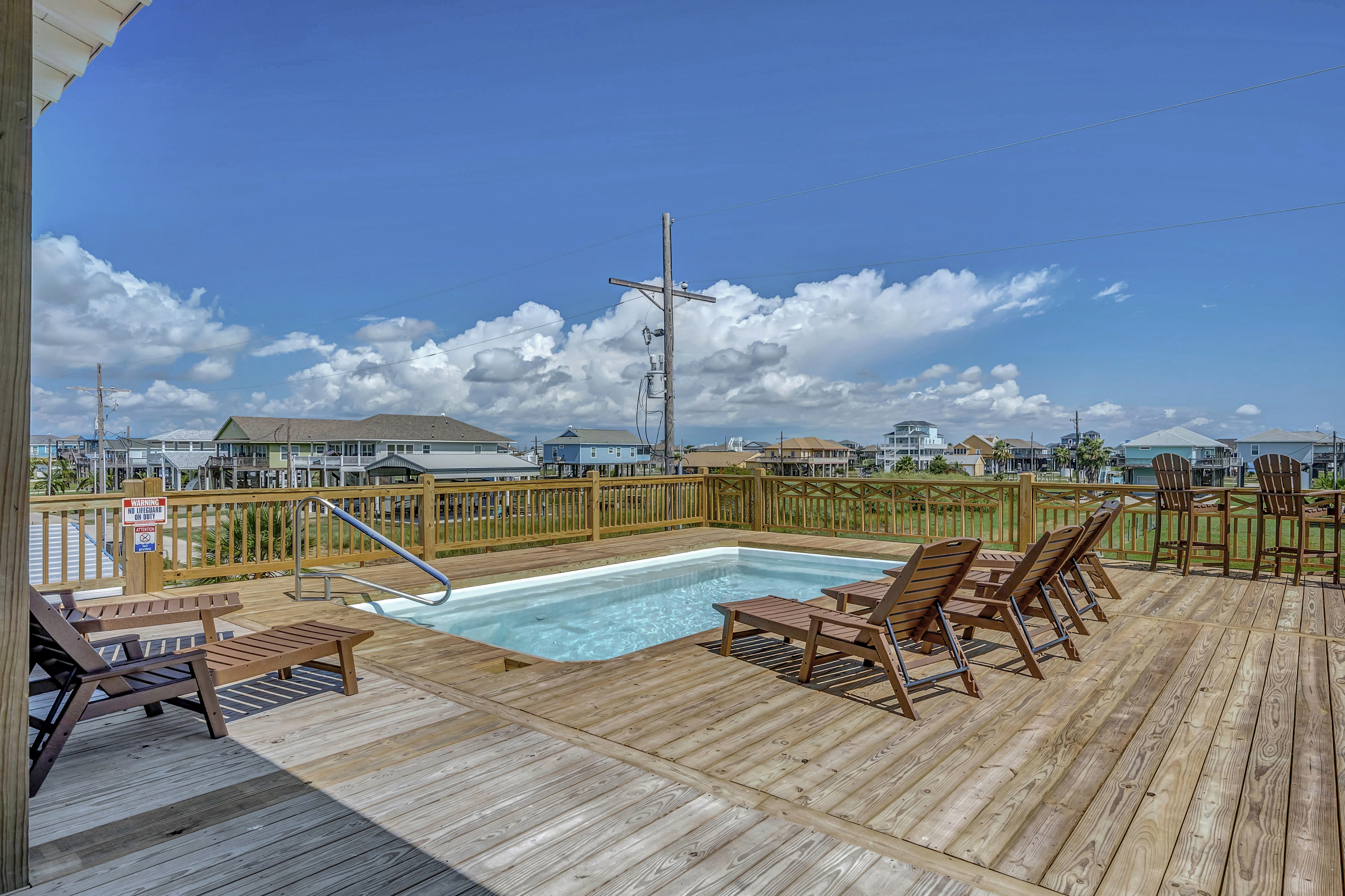 Sunny & 75 | Photo 5