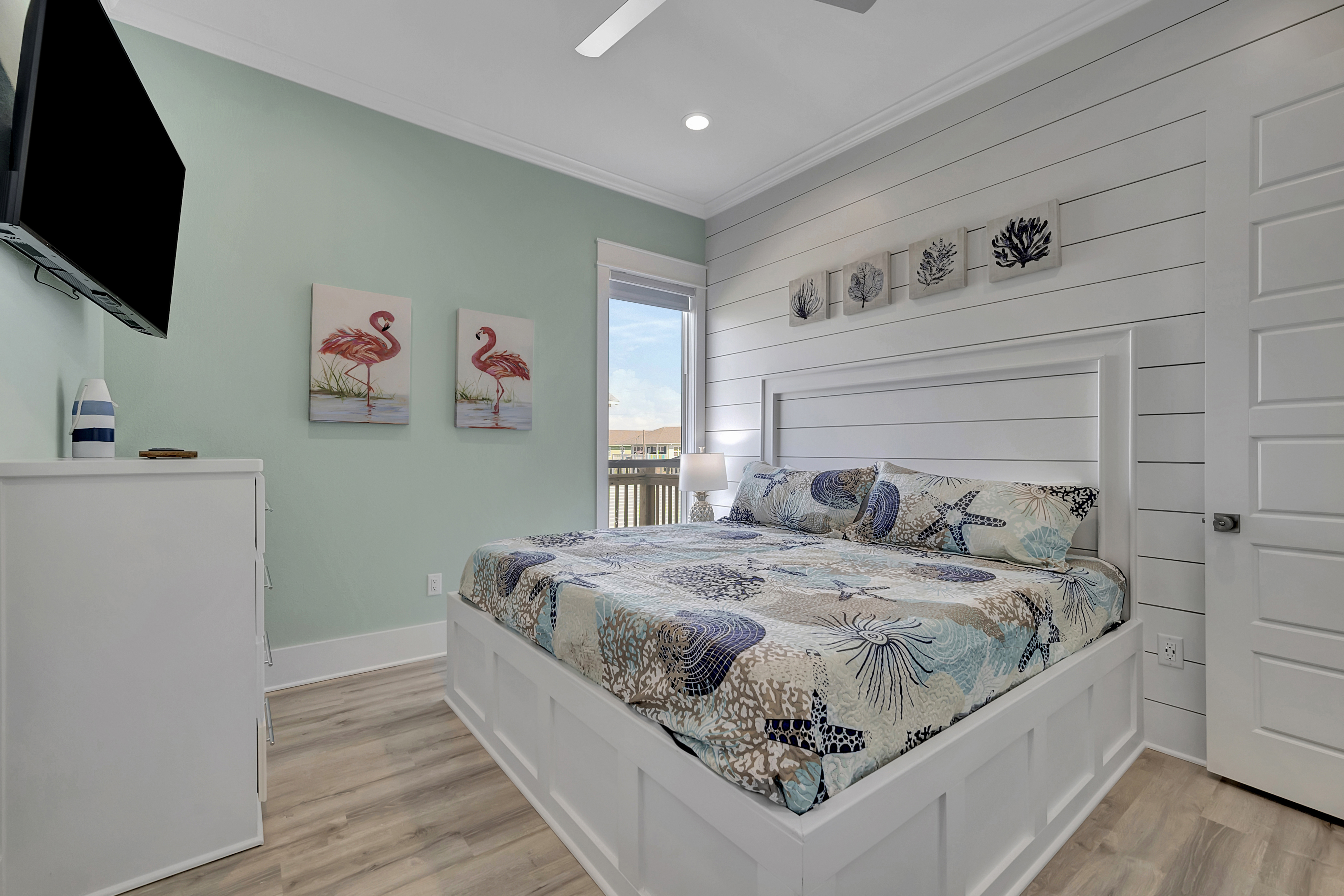 Sunny & 75 | Photo 37