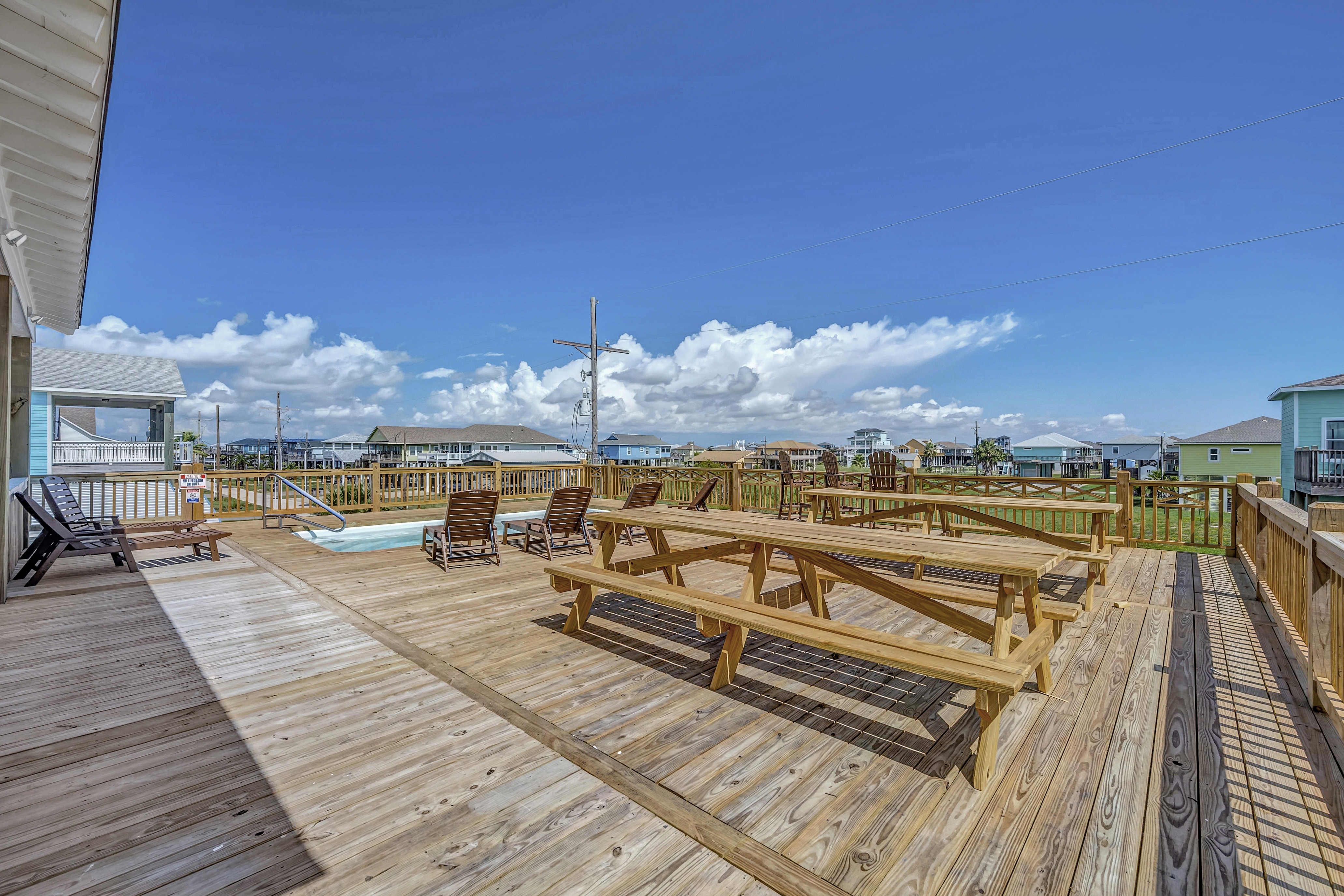 Sunny & 75 | Photo 9