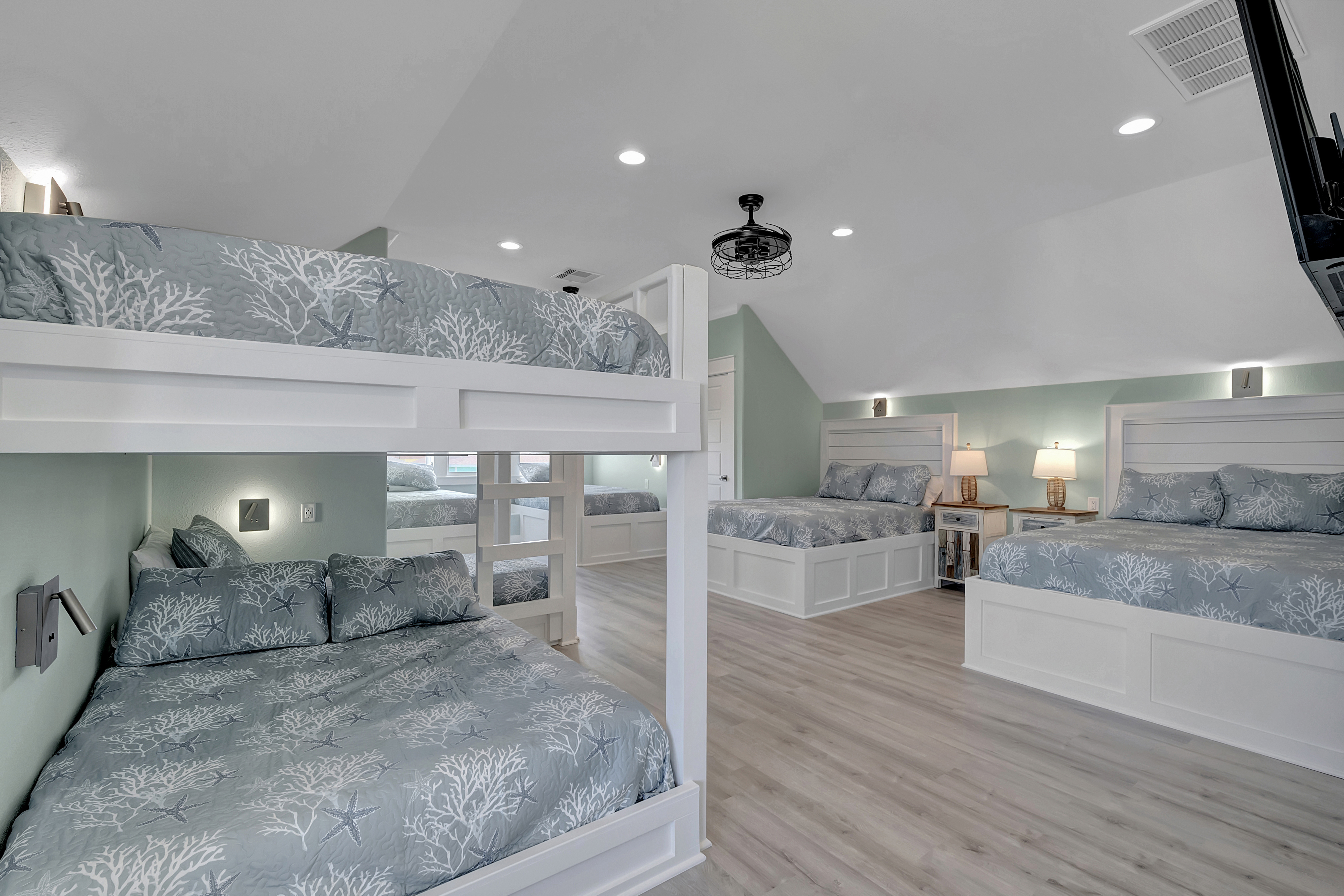 Sunny & 75 | Photo 43