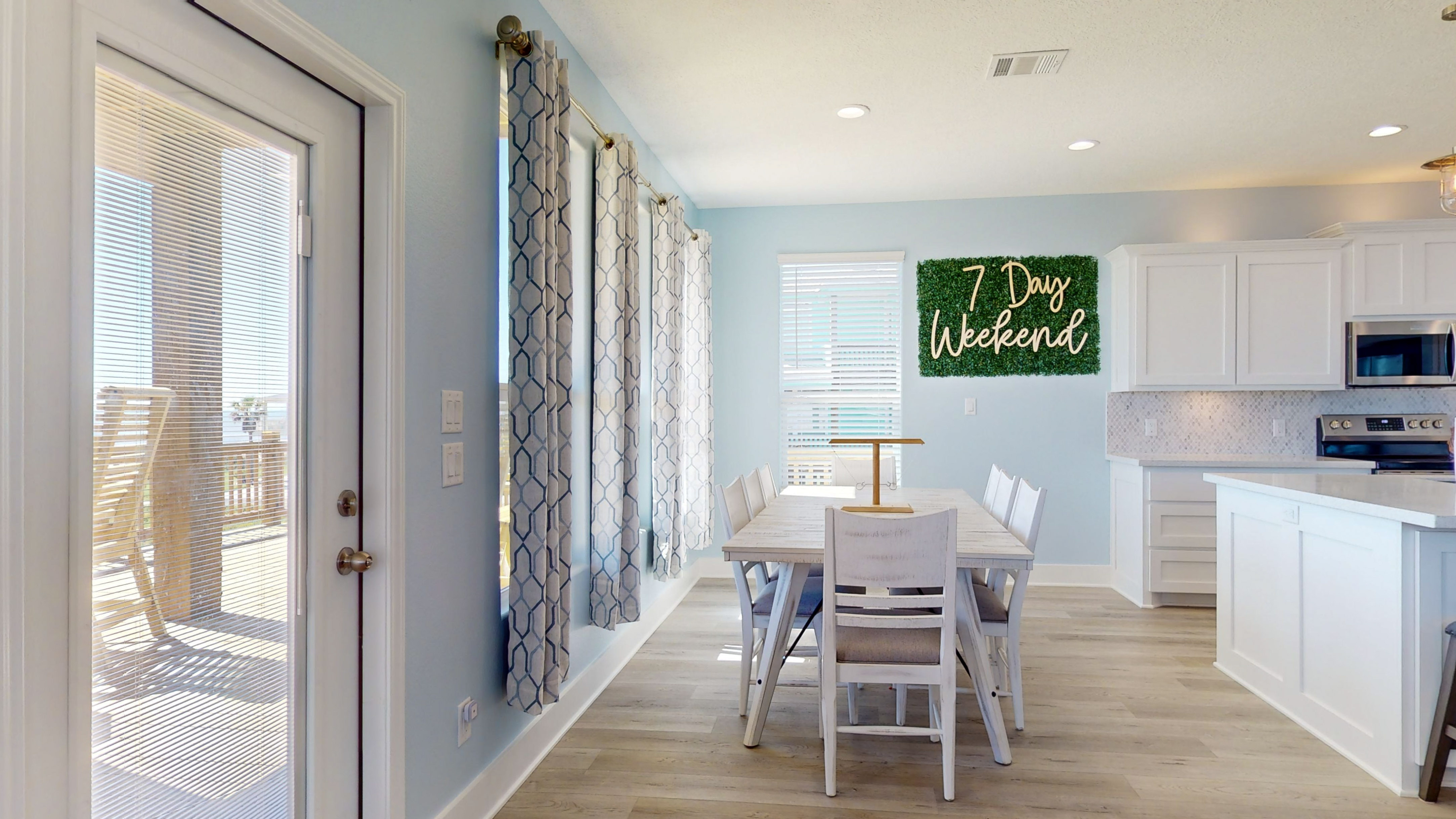 7 Day Weekend | Photo 29