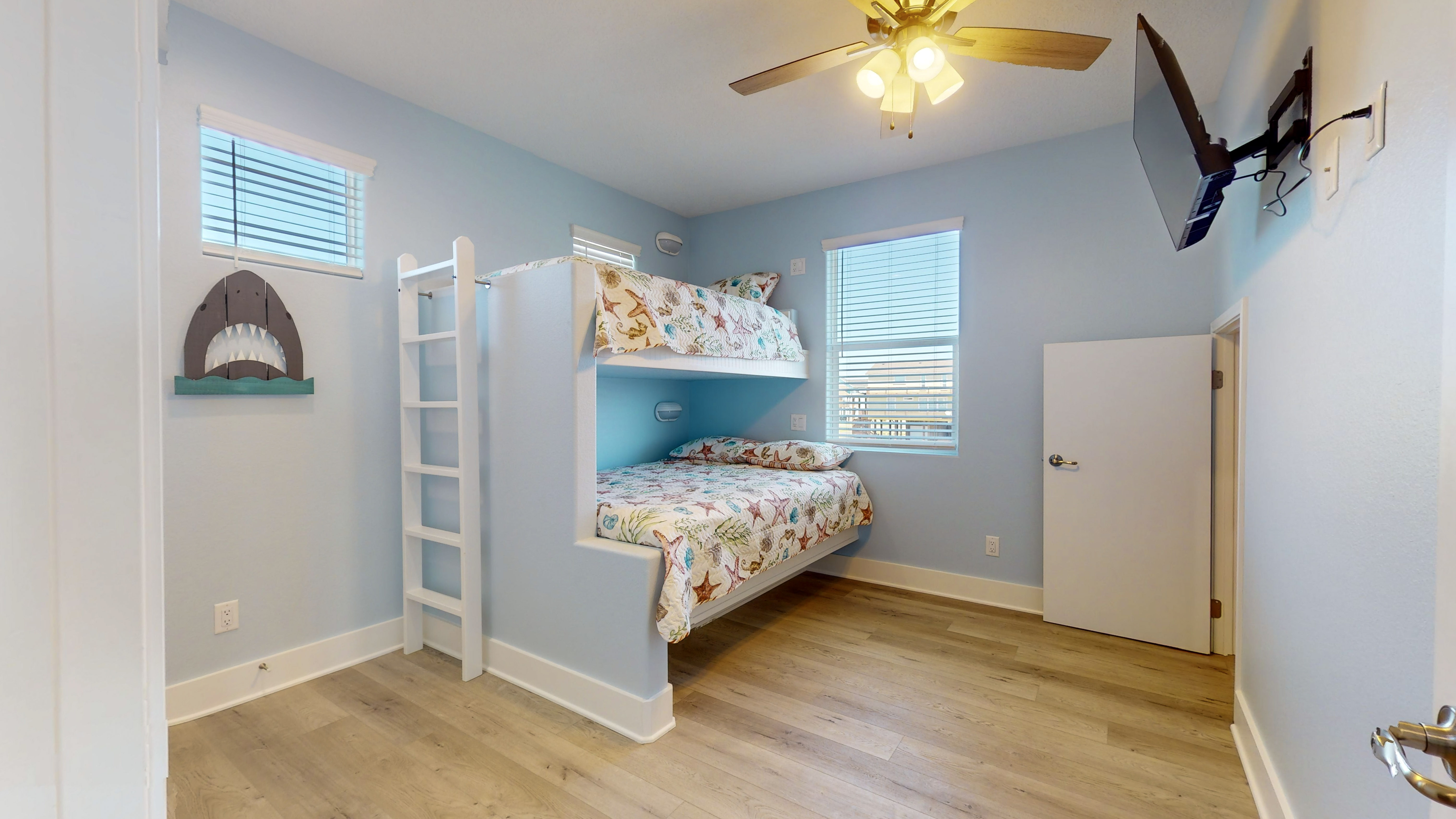 7 Day Weekend | Photo 50