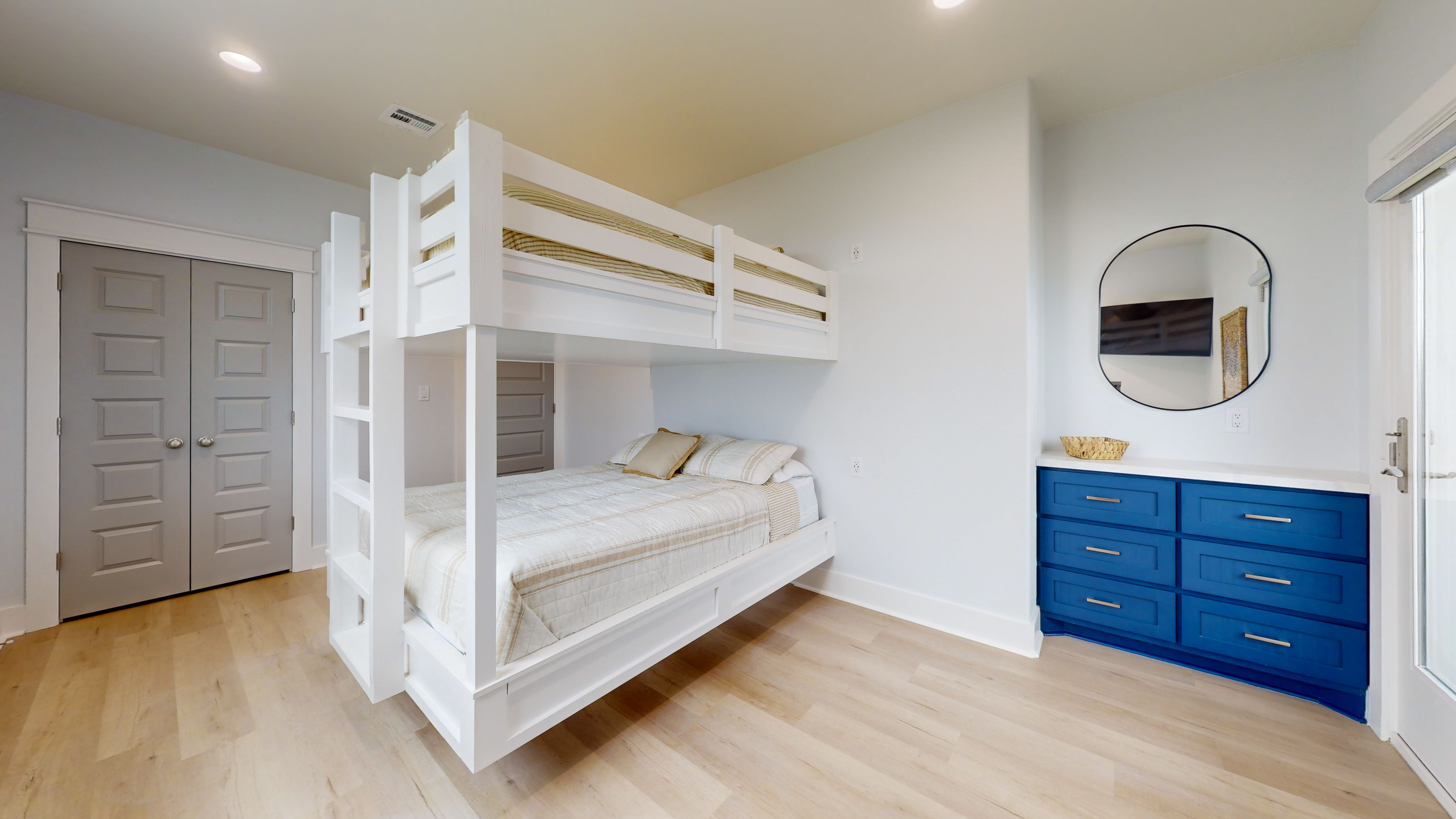 A Whale of A Time | Photo 12