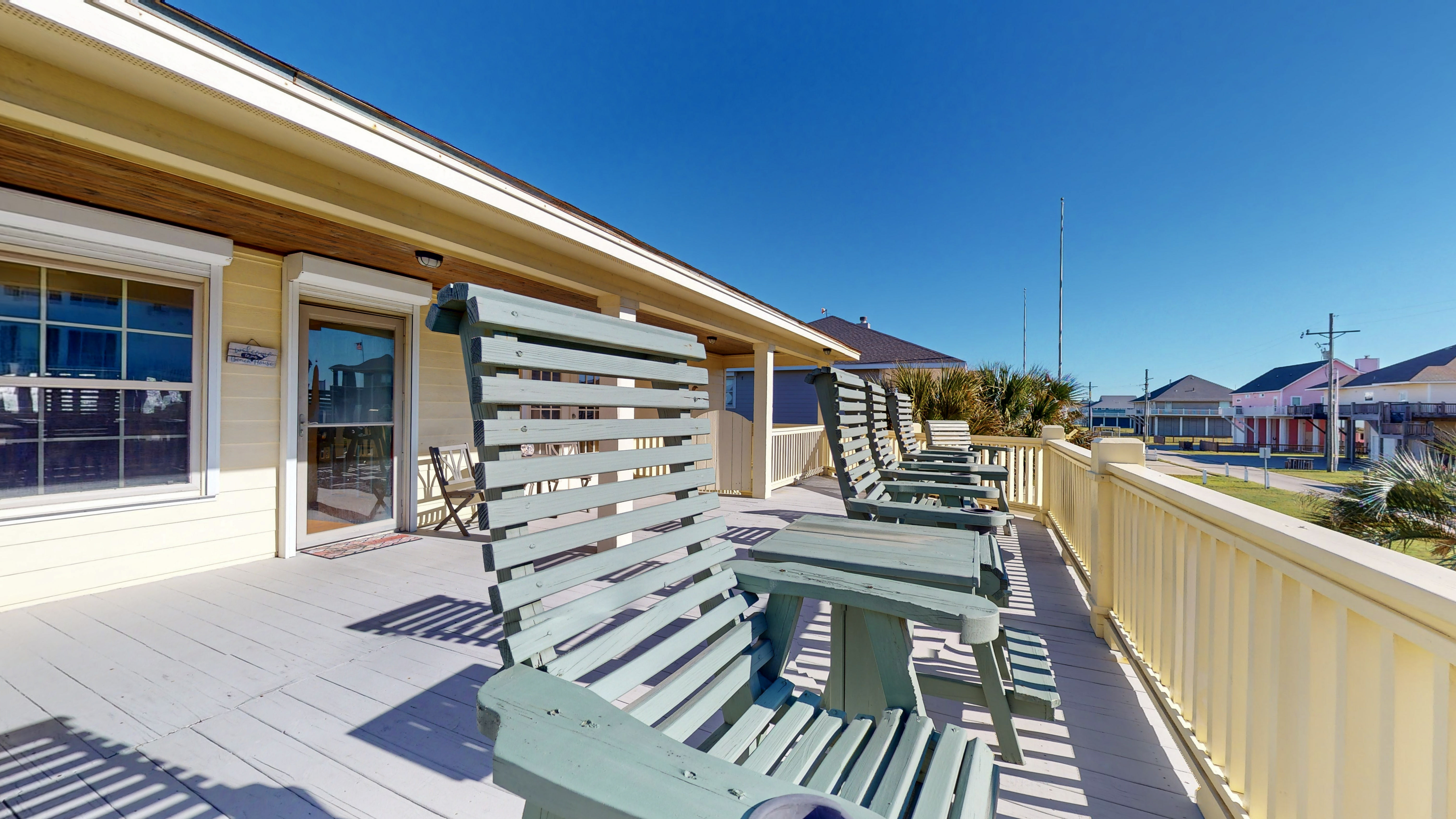 Headberg's Beach Oasis | Photo 24