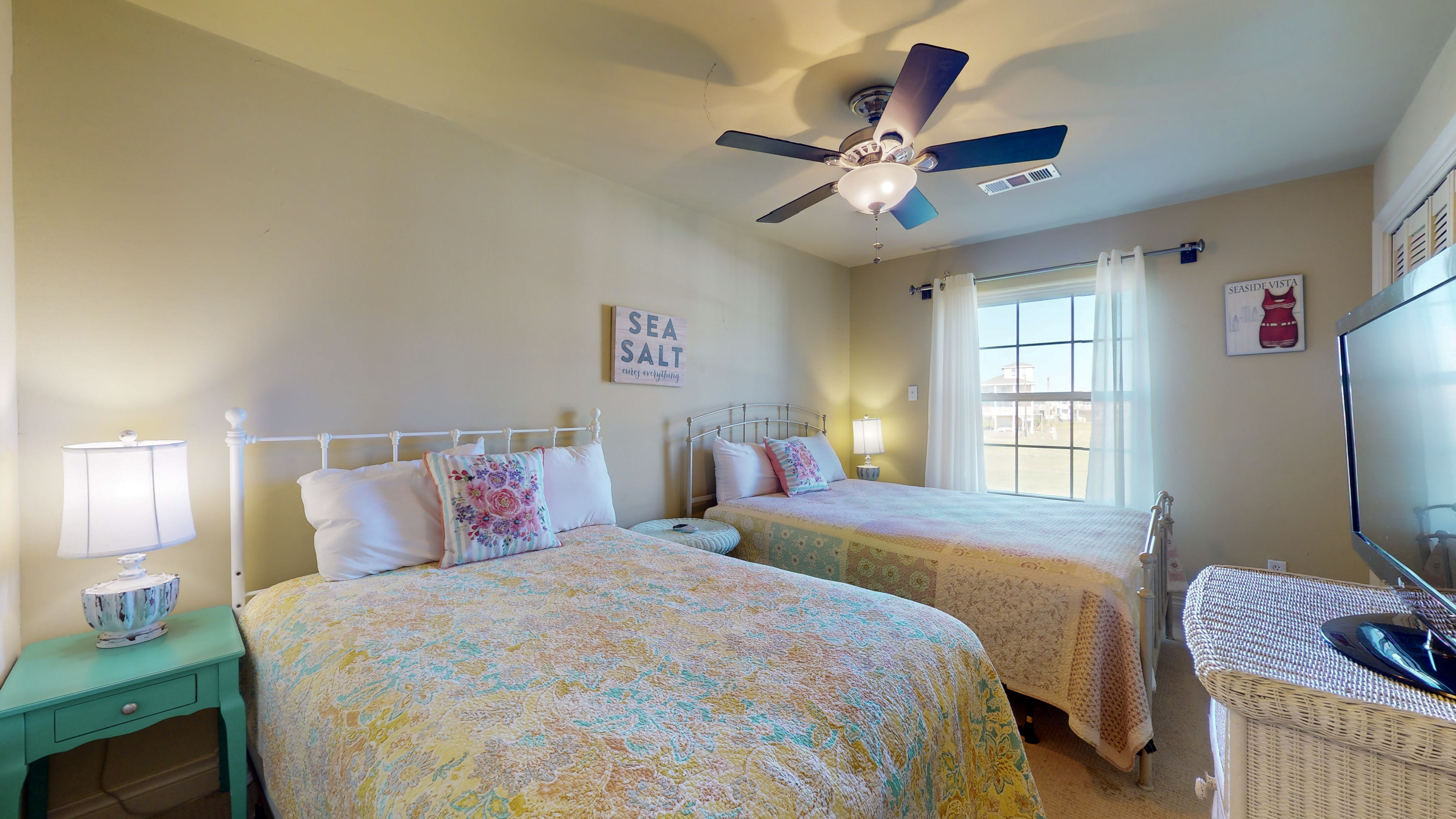 Headberg's Beach Oasis | Photo 4