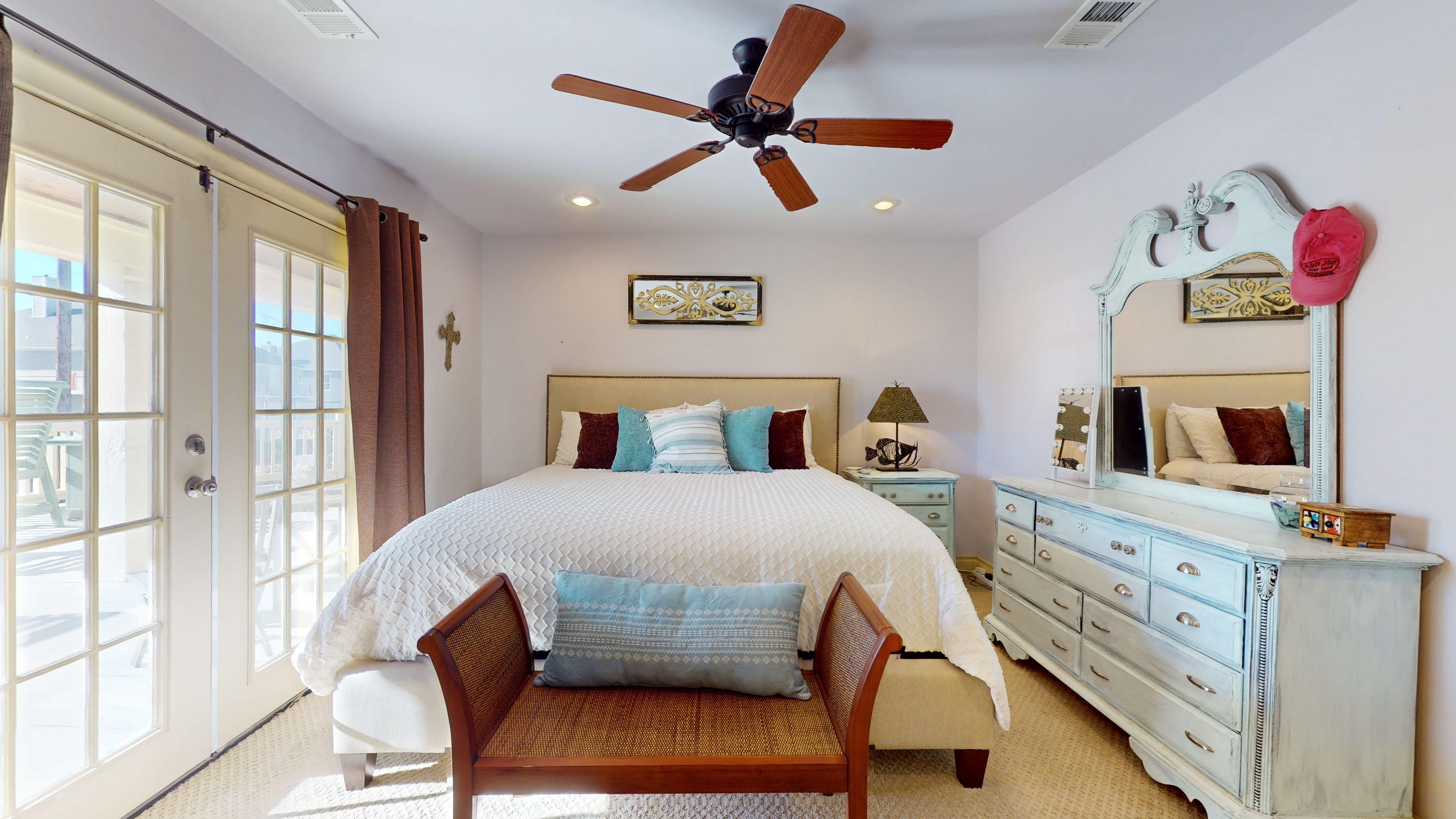 Headberg's Beach Oasis | Photo 13