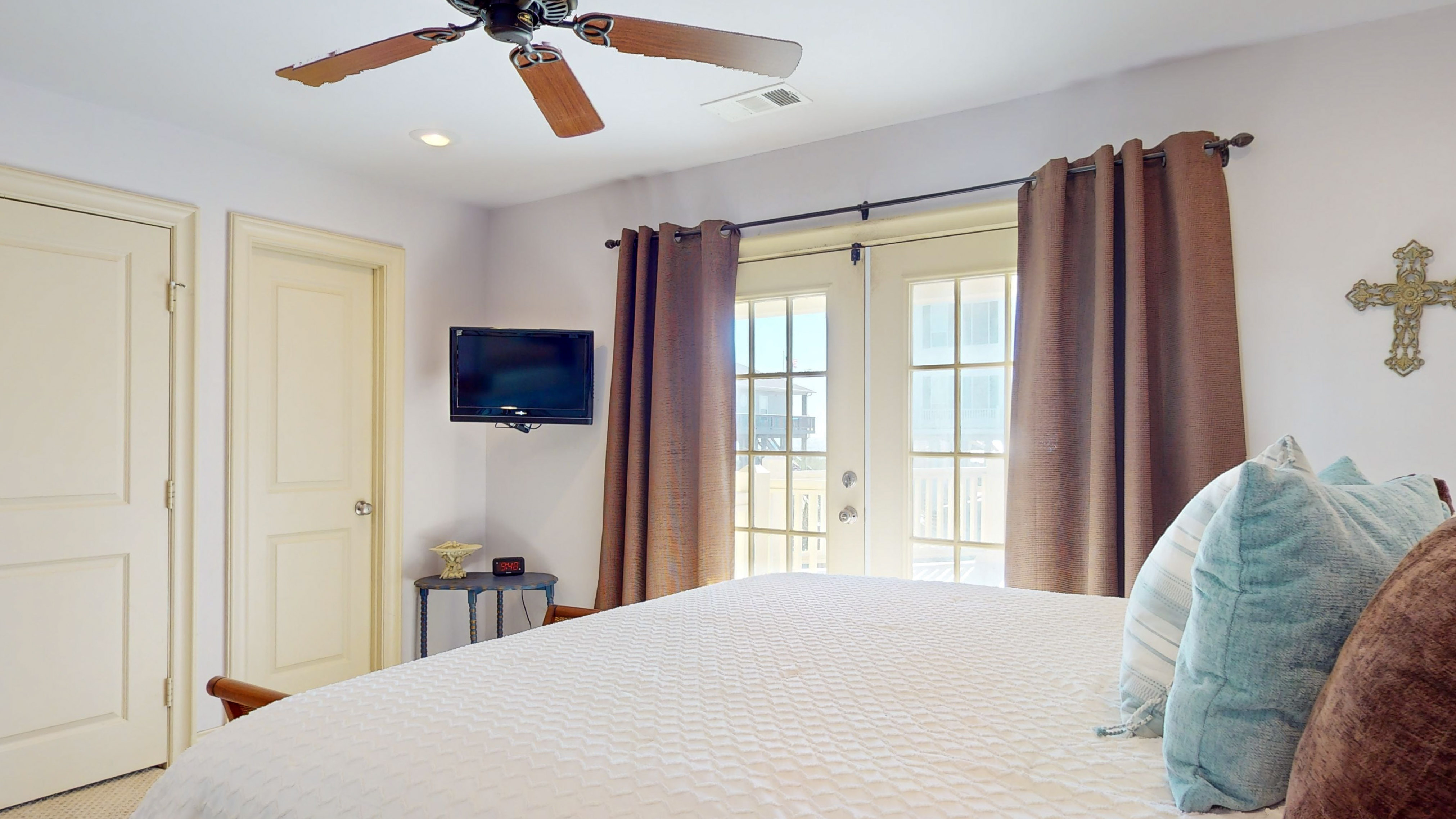 Headberg's Beach Oasis | Photo 8