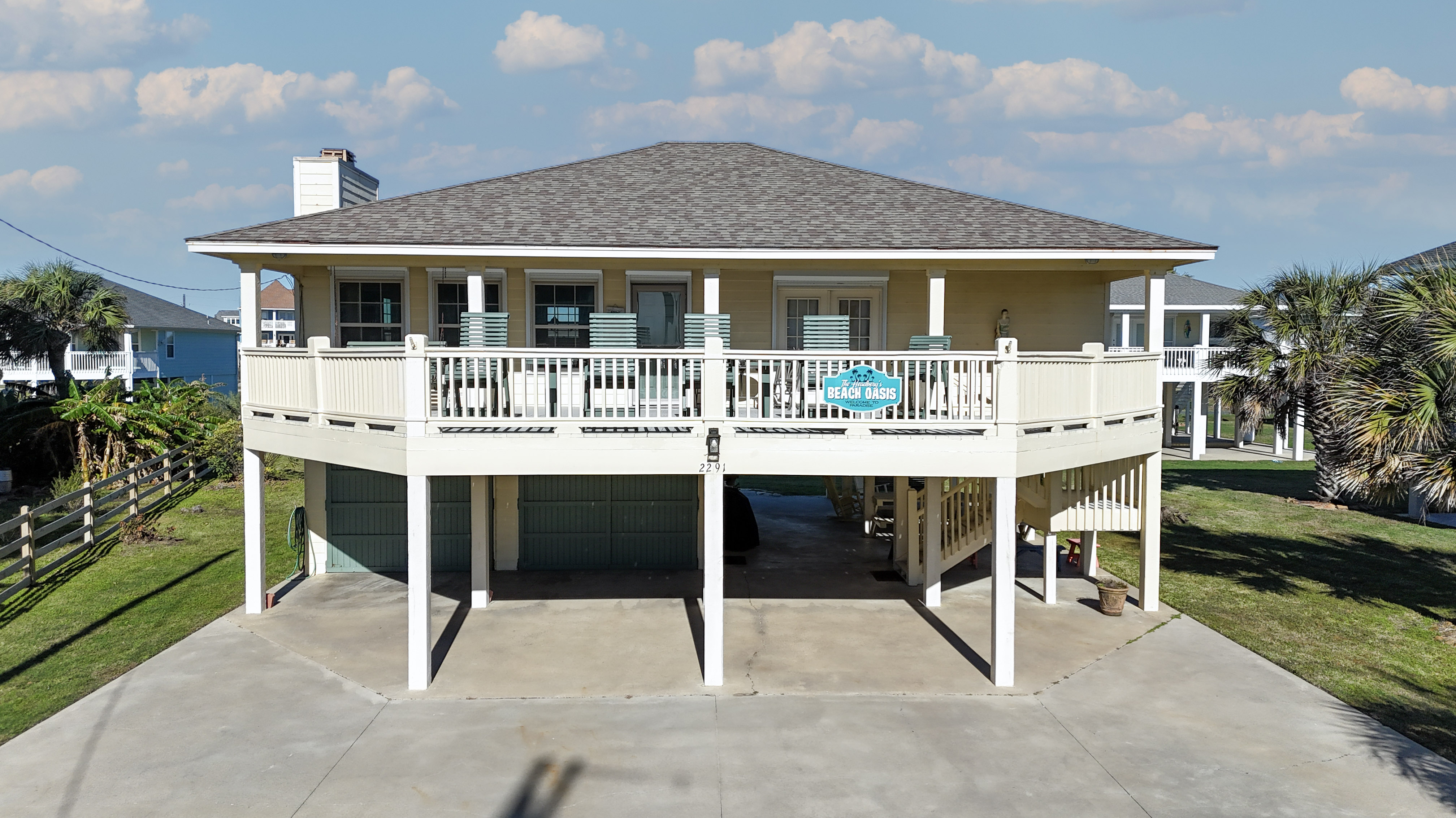 Headberg's Beach Oasis