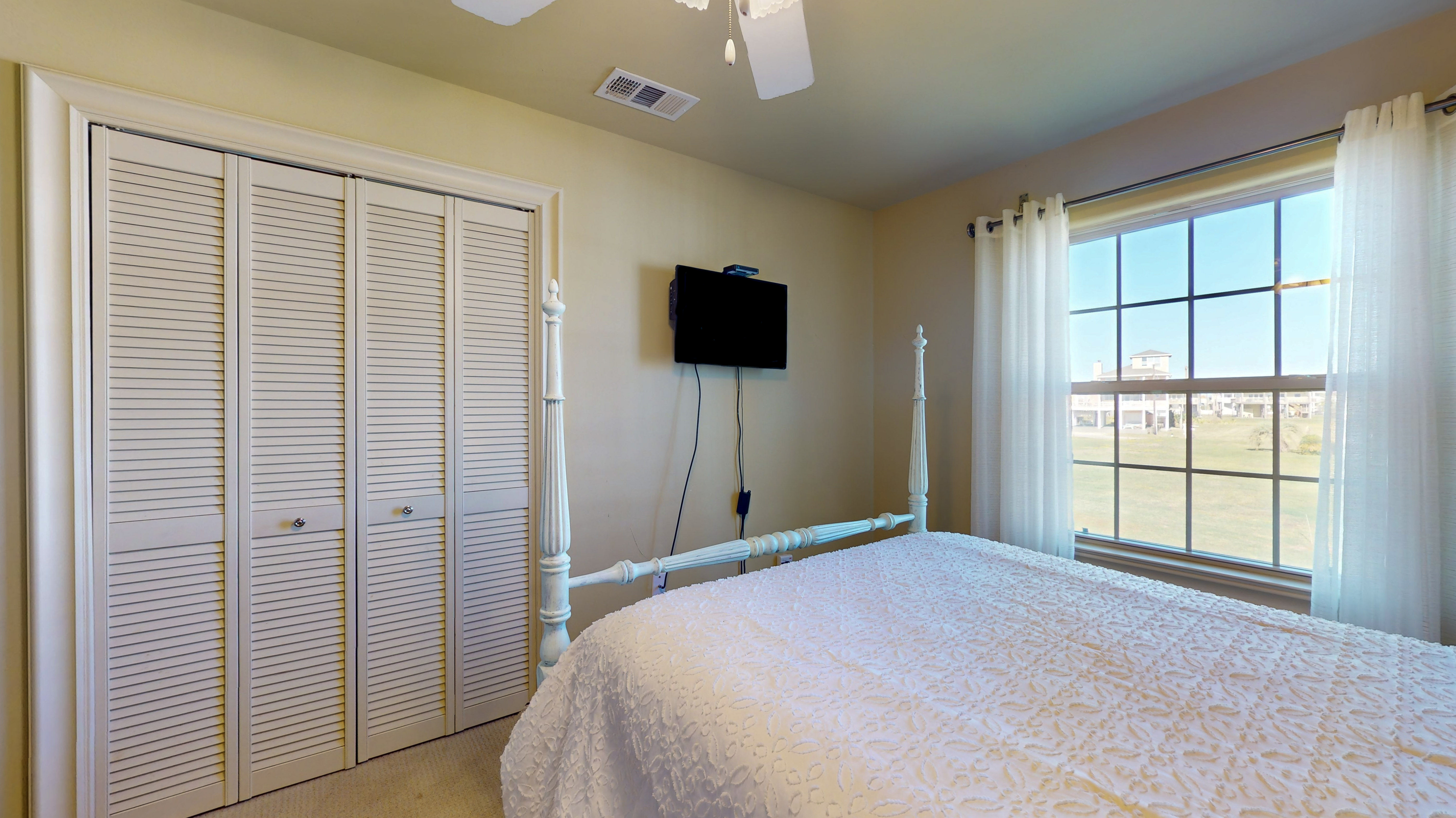 Headberg's Beach Oasis | Photo 6