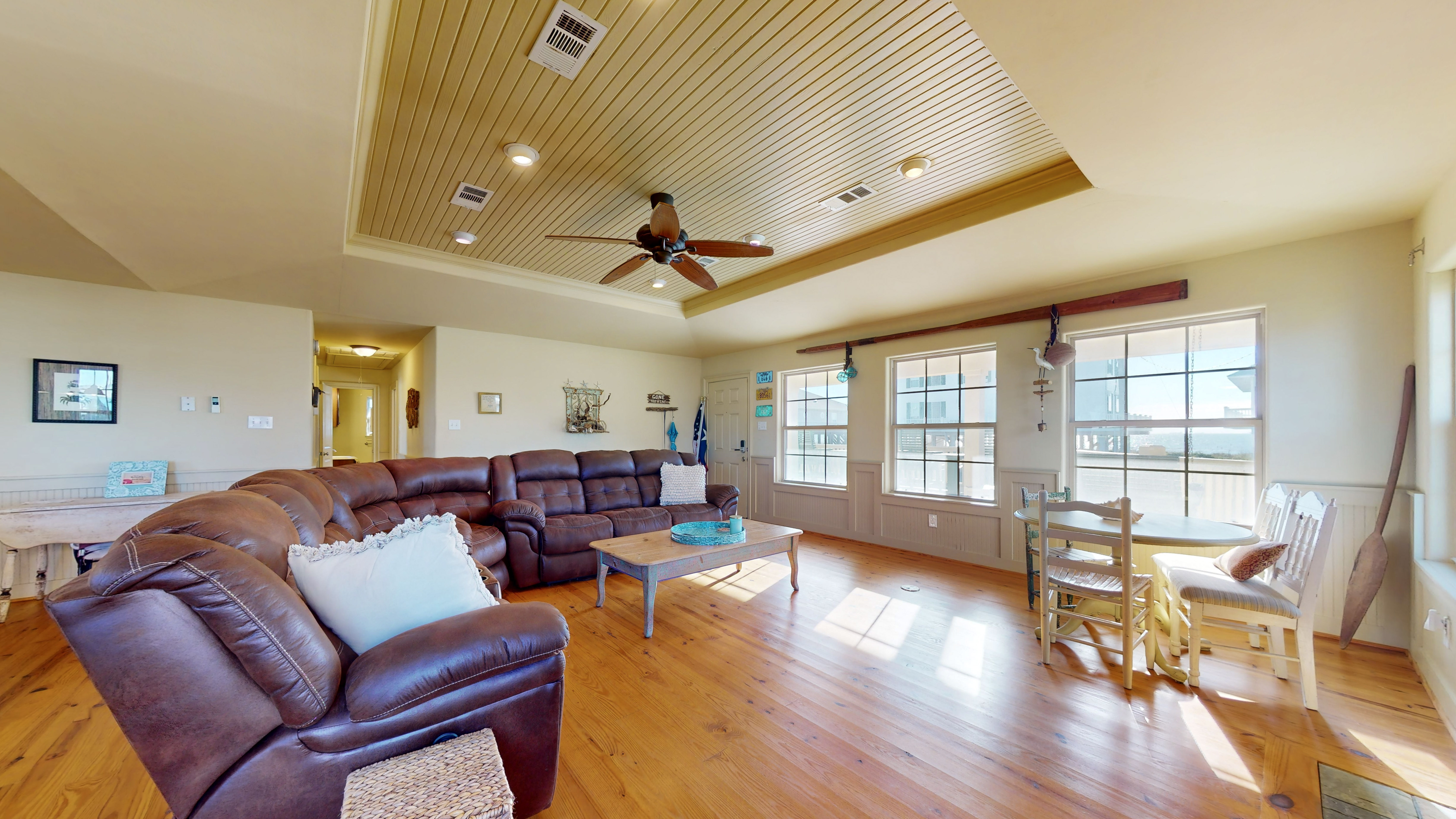 Headberg's Beach Oasis | Photo 25