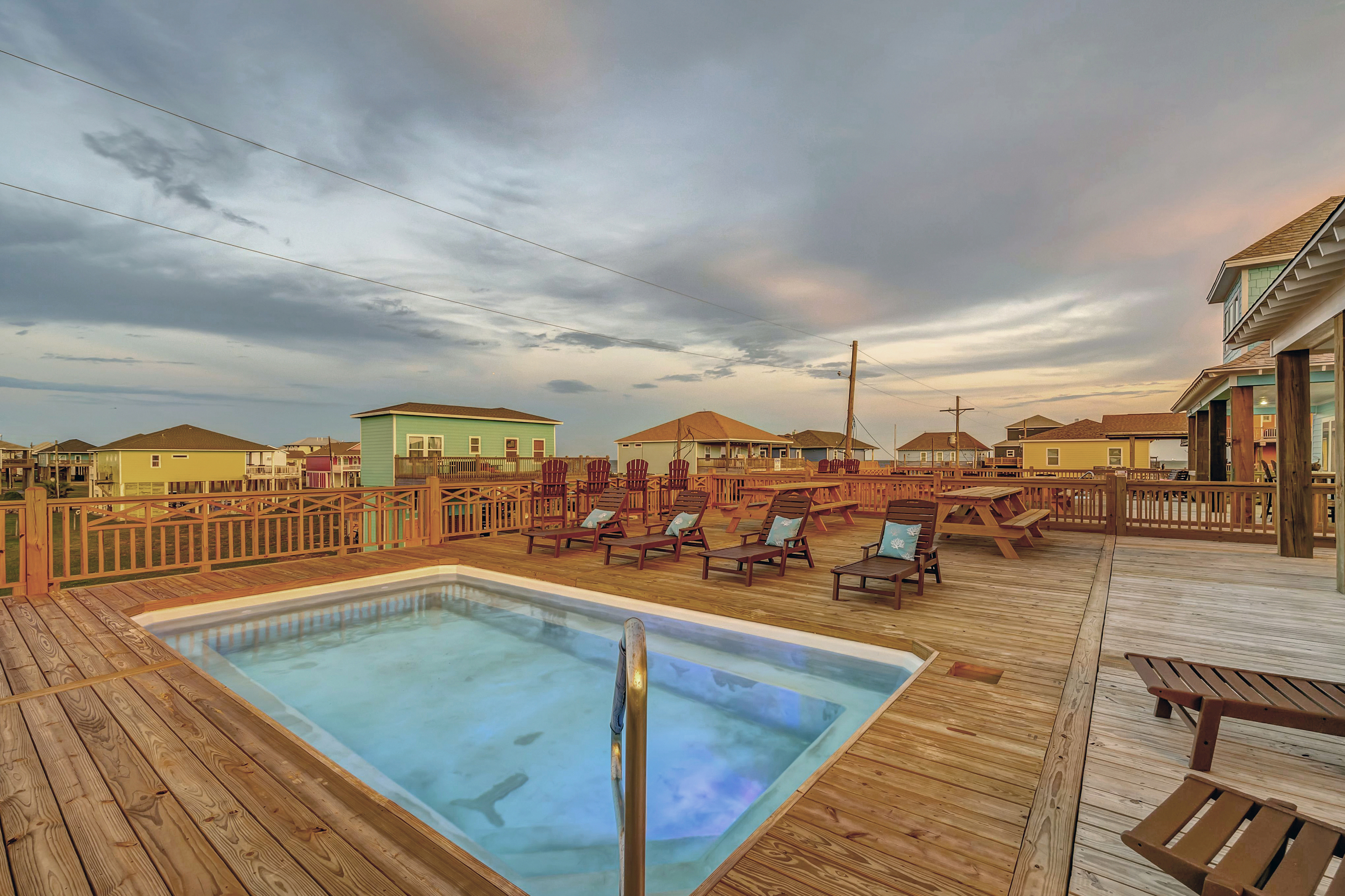 5 O' Clock Somewhere | Photo 102