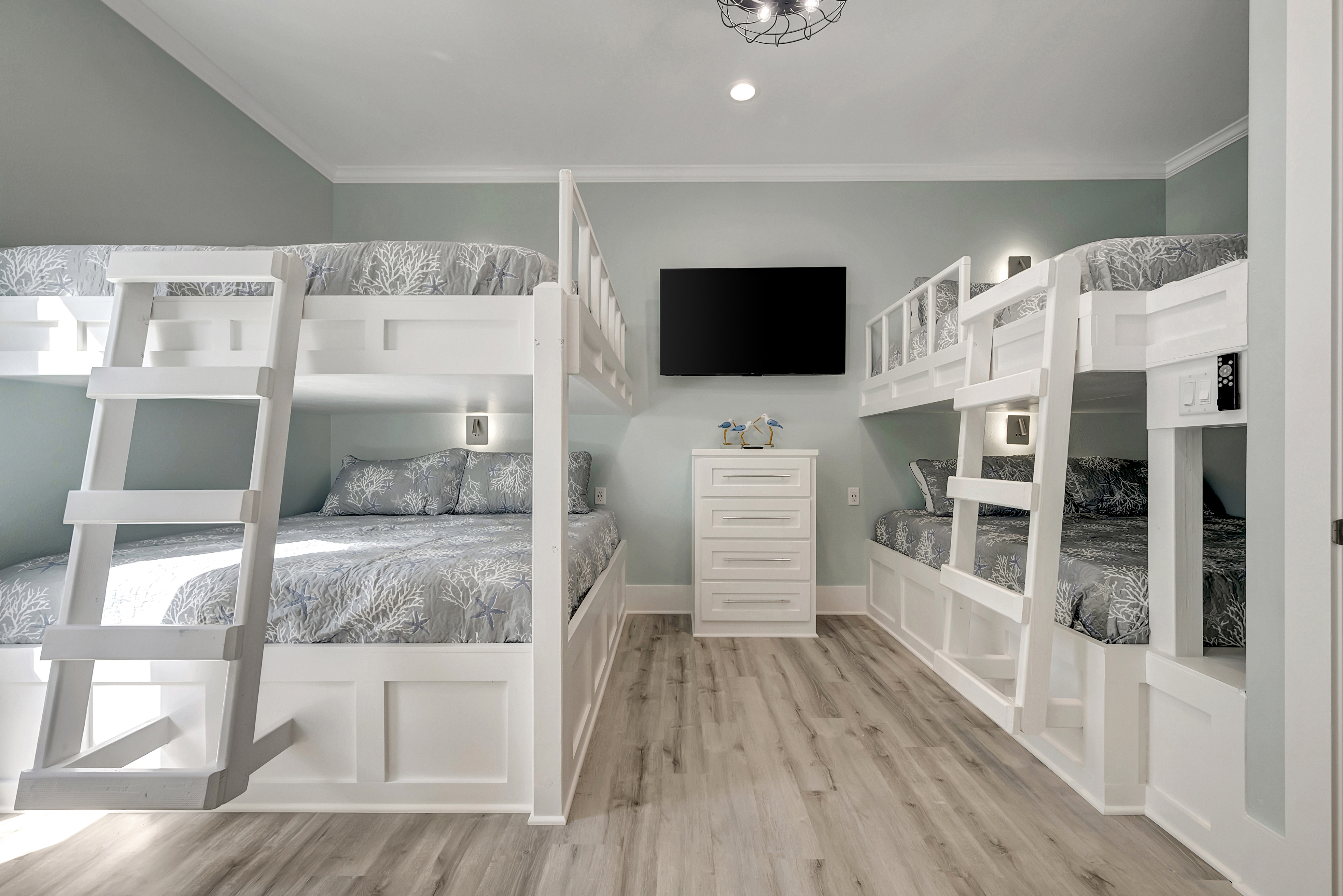 5 O' Clock Somewhere | Photo 29