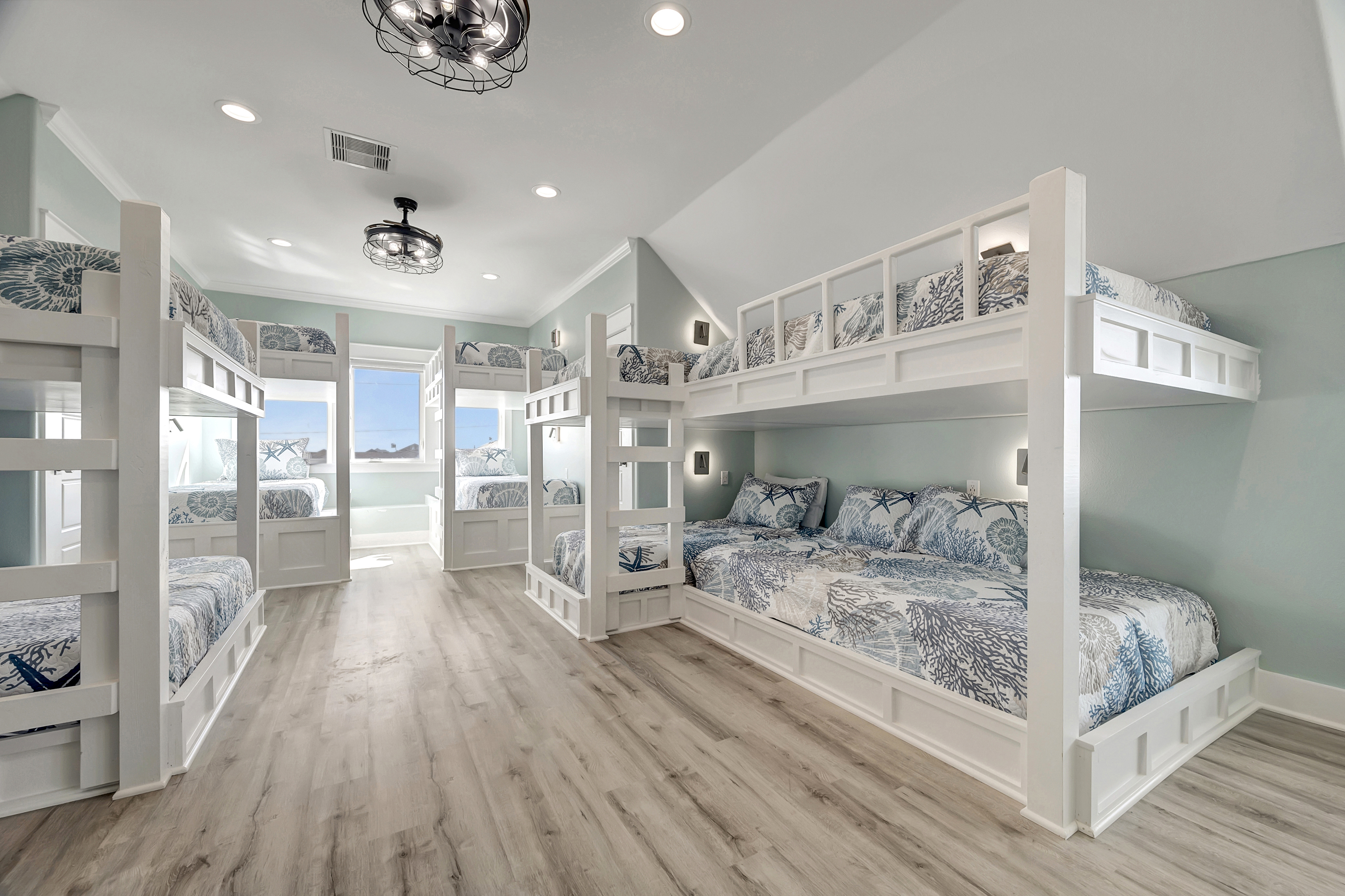 5 O' Clock Somewhere | Photo 33