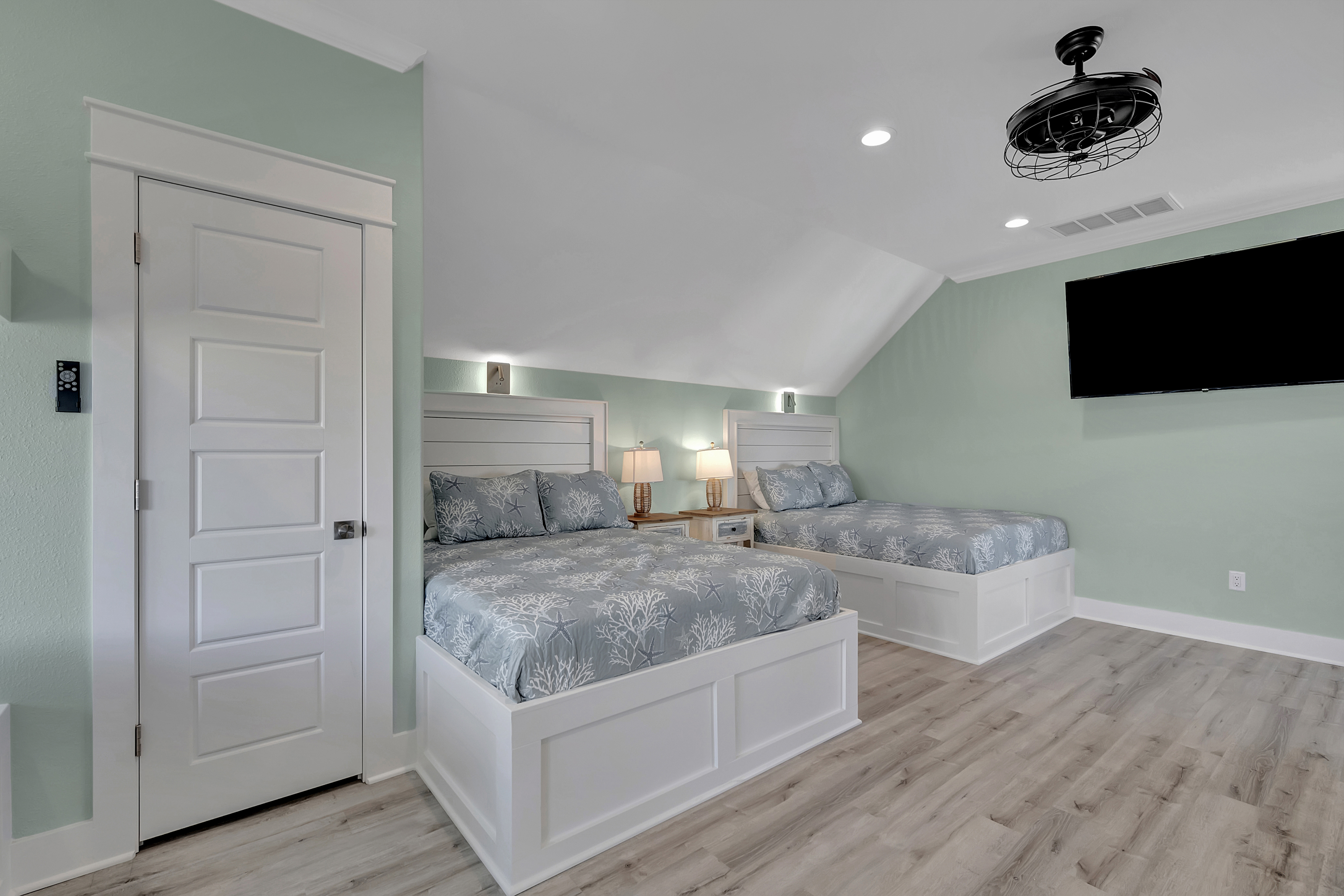 5 O' Clock Somewhere | Photo 90