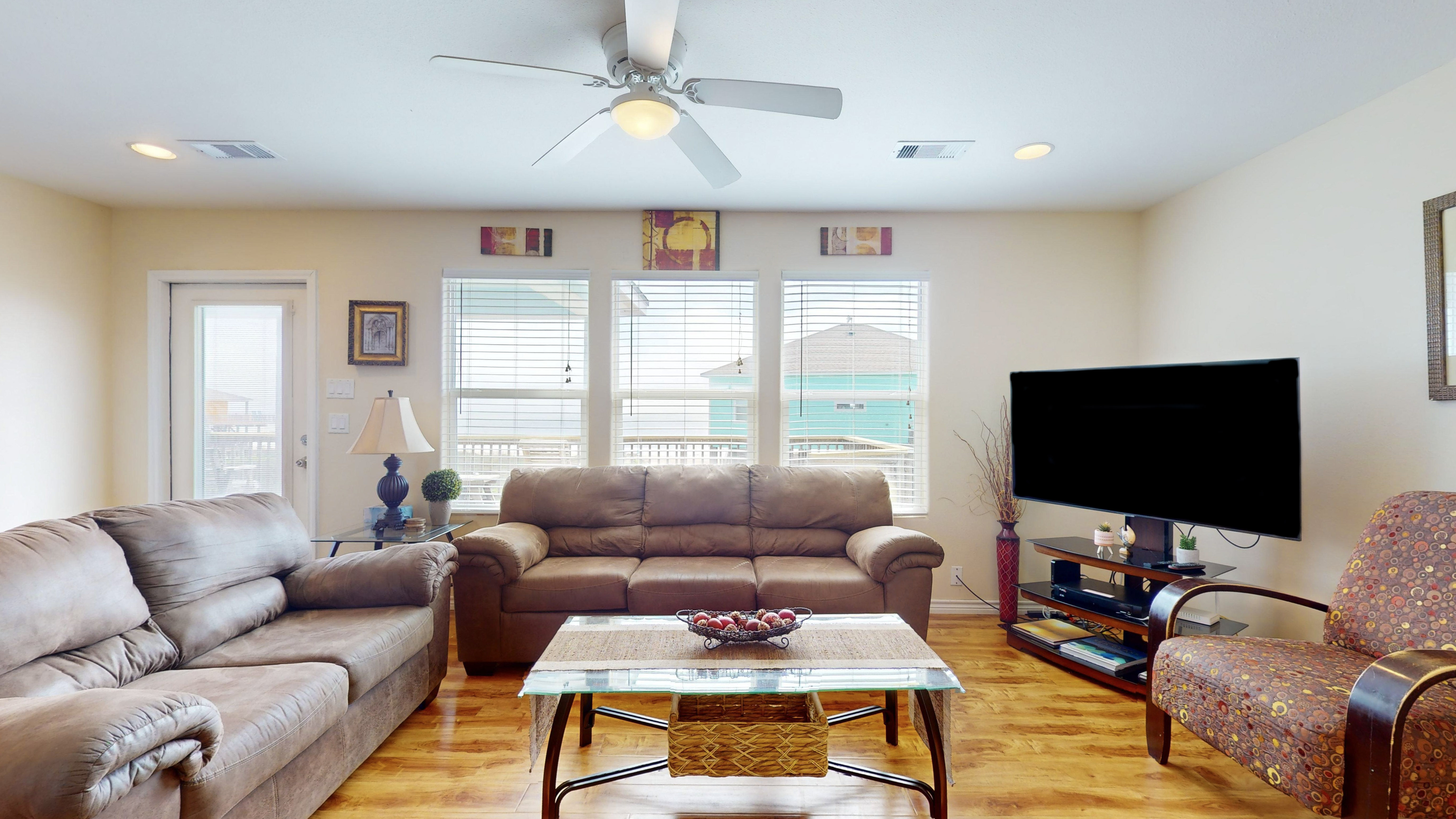 Little Pleasures | Photo 18