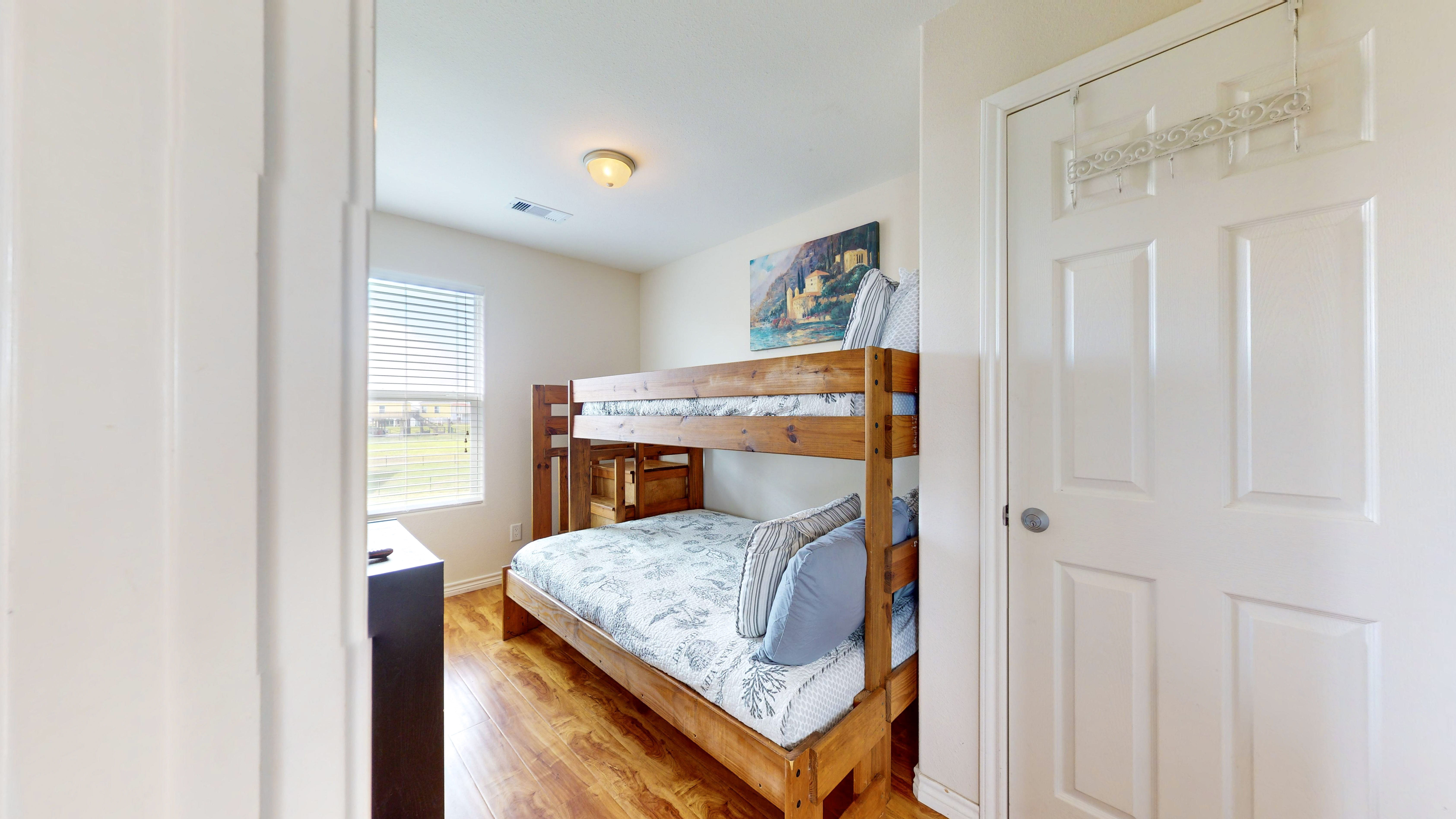 Little Pleasures | Photo 4