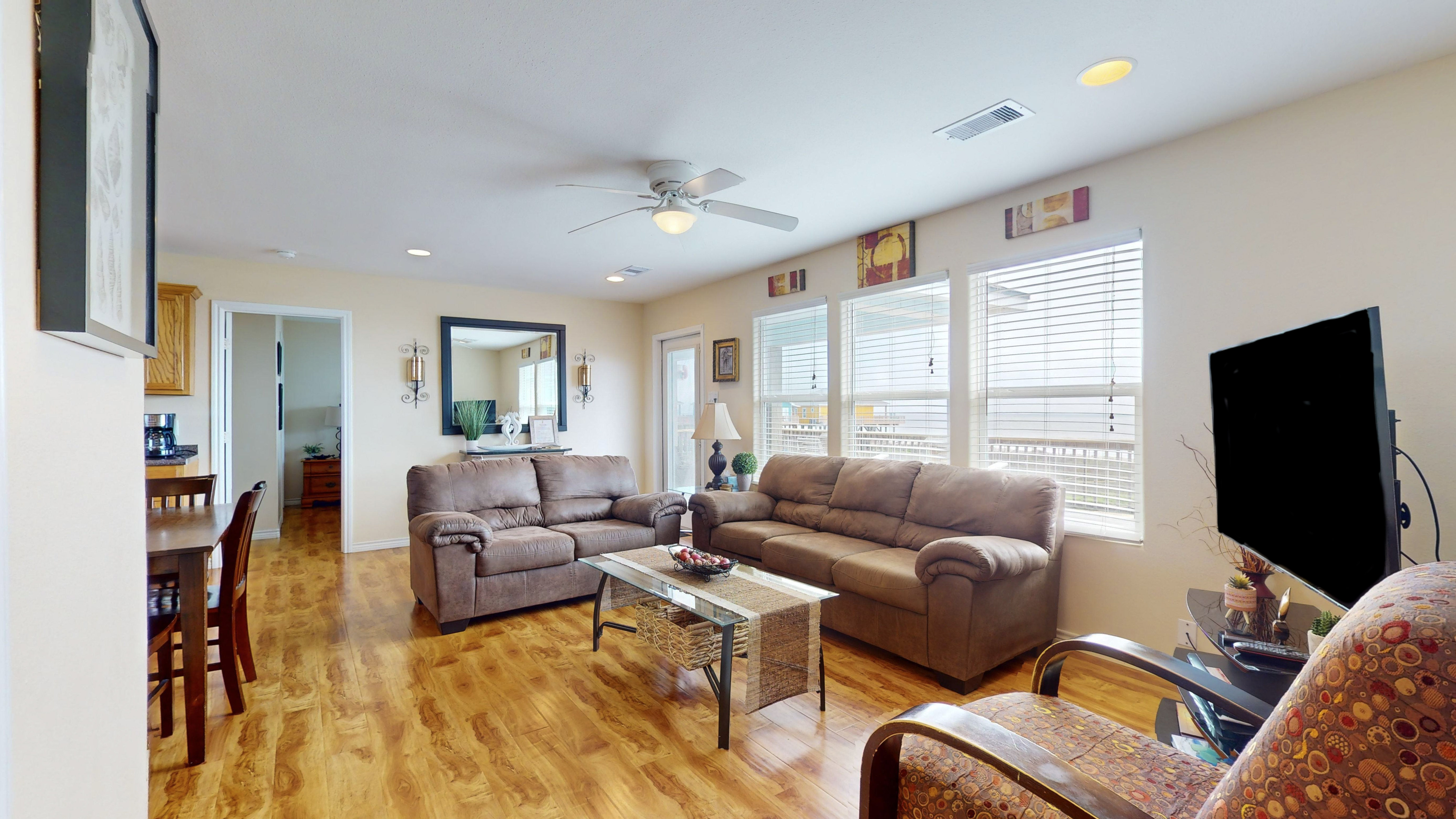 Little Pleasures | Photo 17