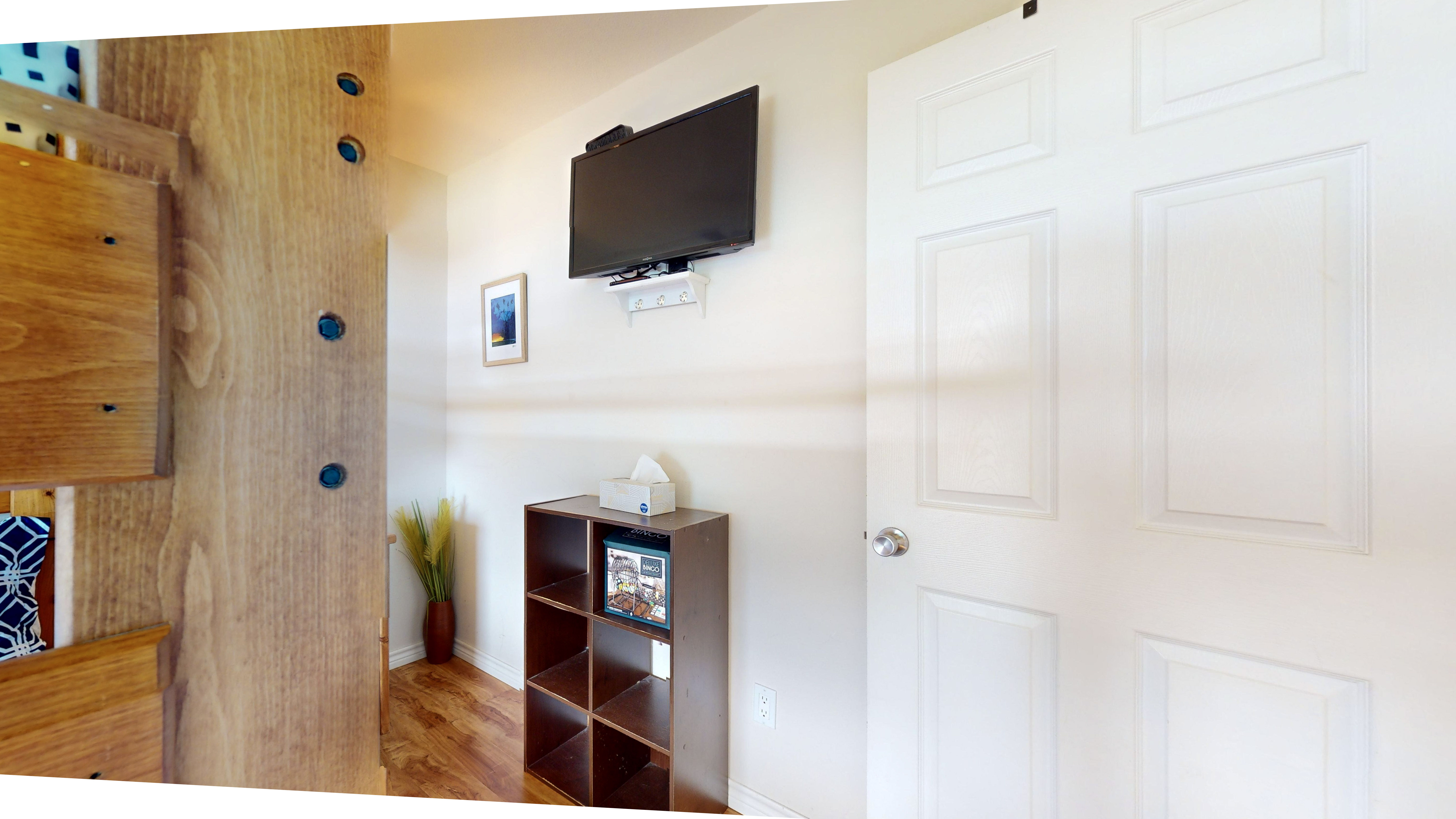 Little Pleasures | Photo 9