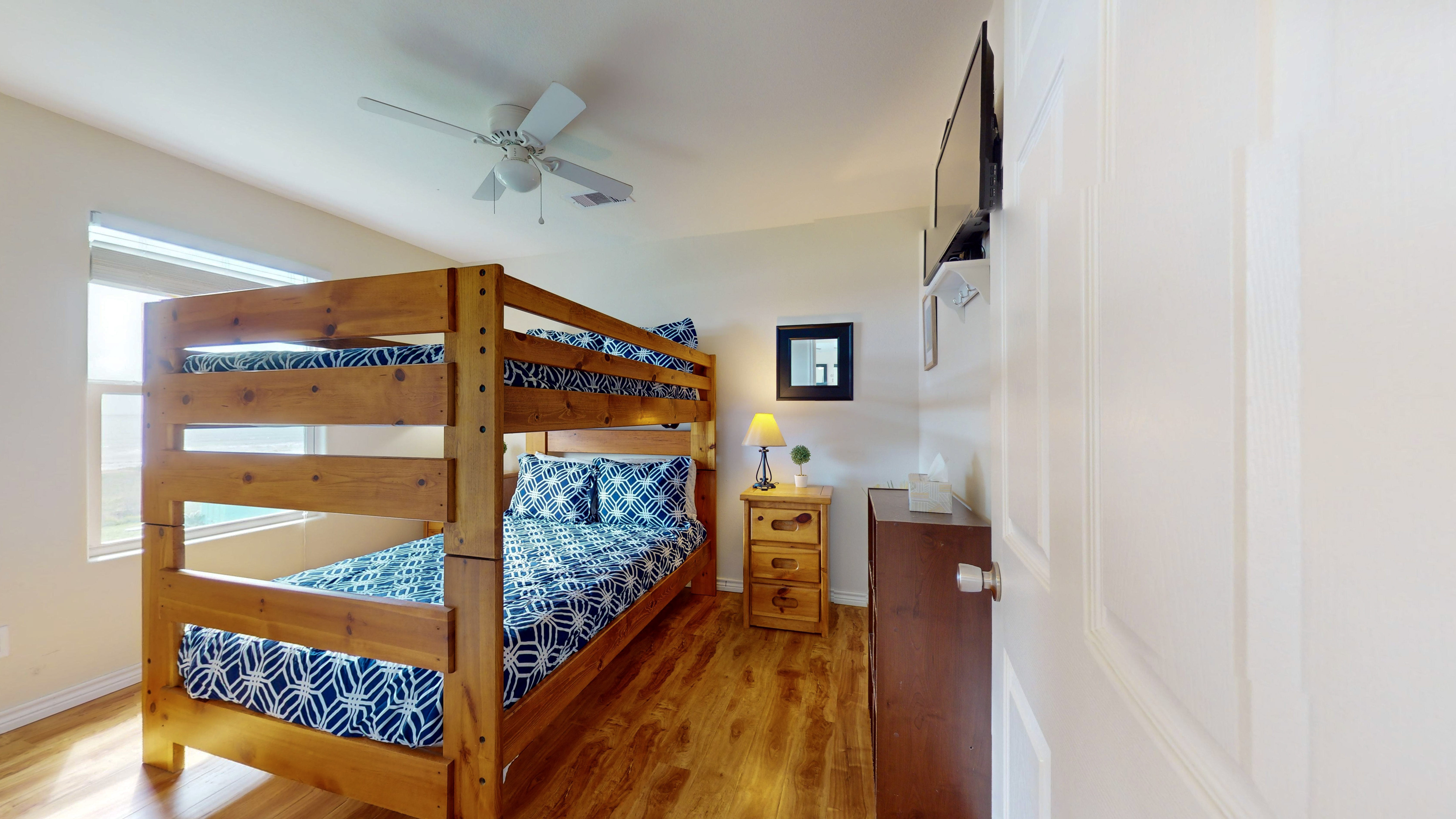 Little Pleasures | Photo 11