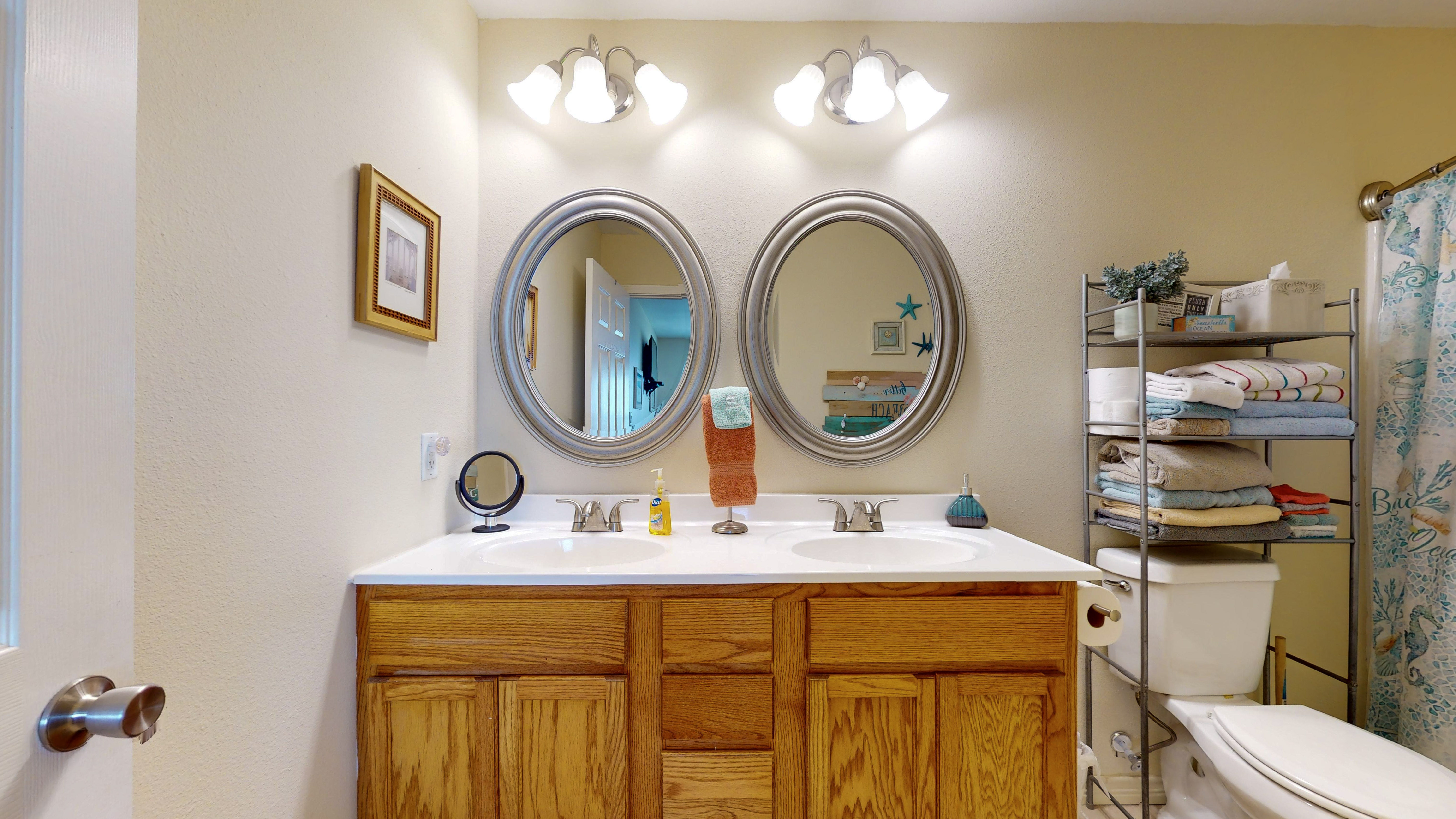 Little Pleasures | Photo 10