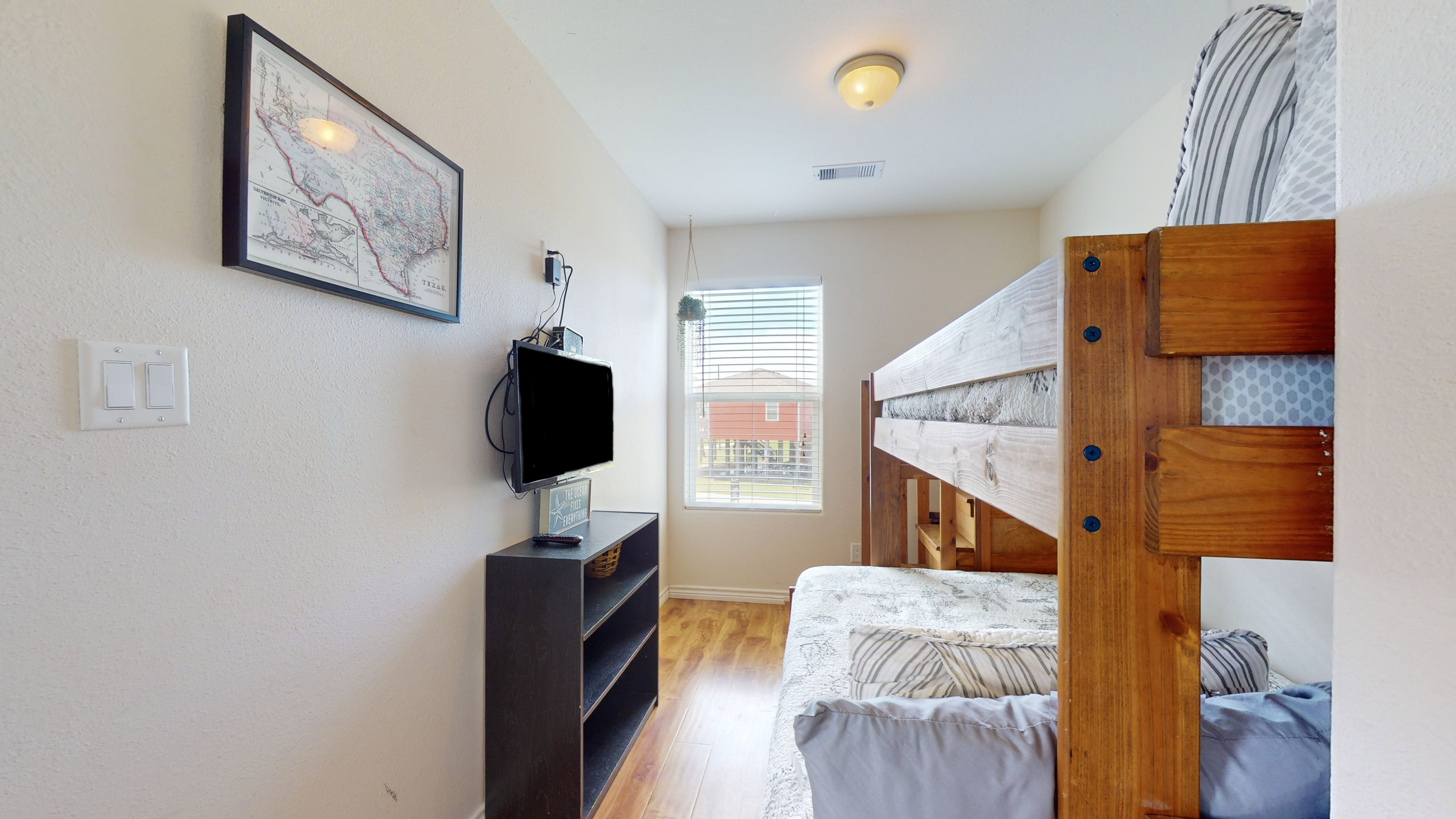 Little Pleasures | Photo 8