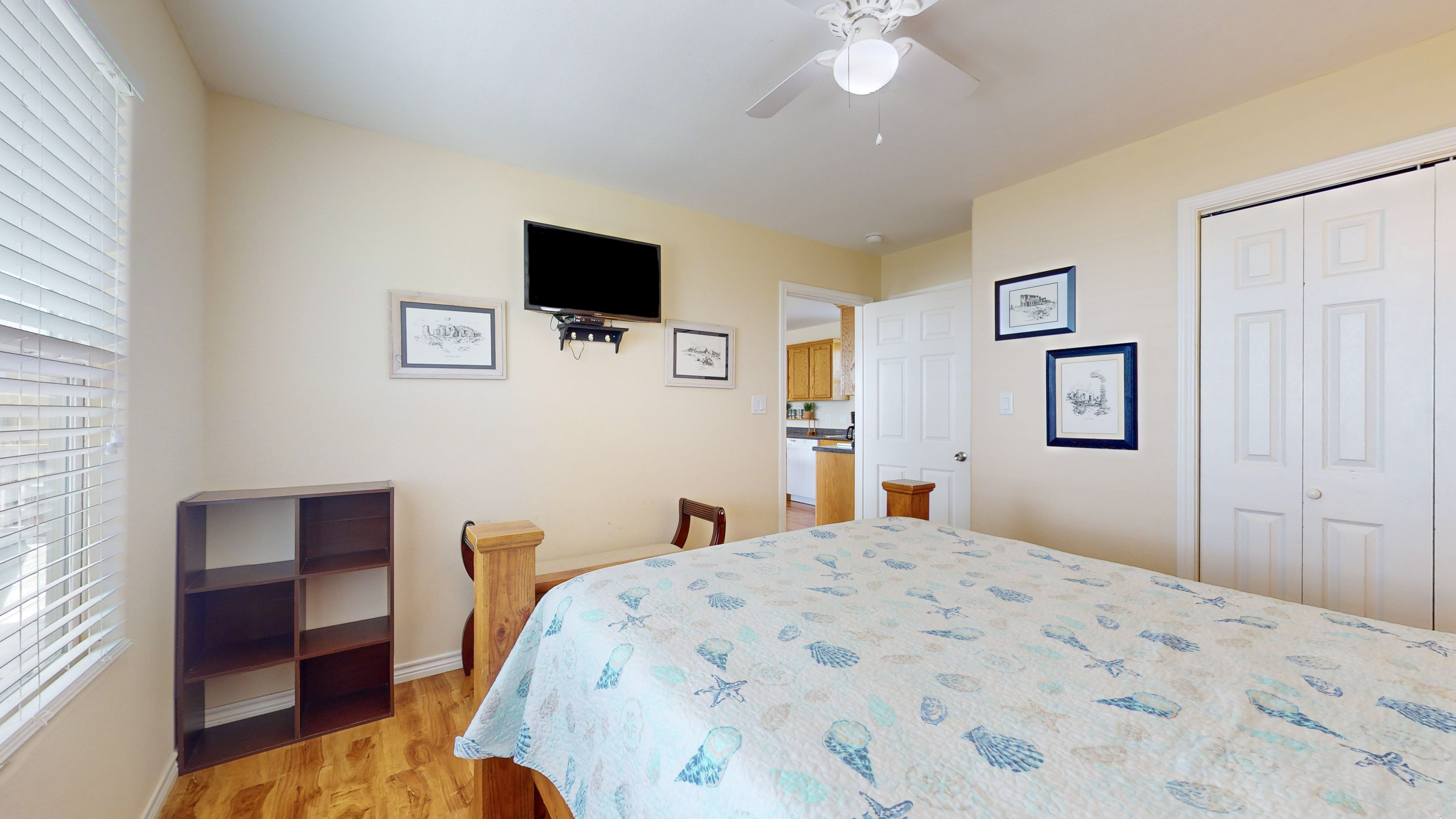 Little Pleasures | Photo 13