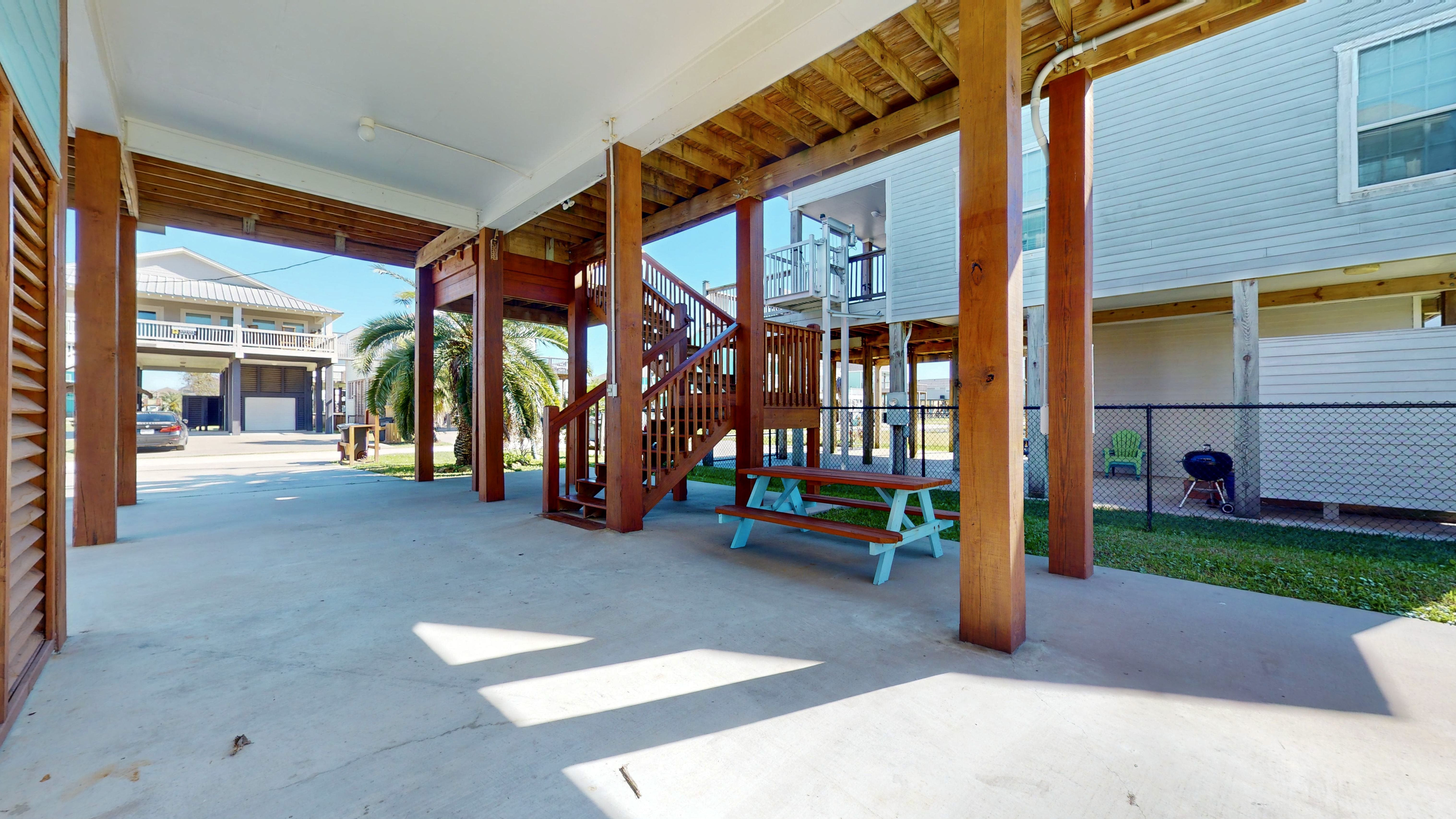 Blue Beacon | Photo 23