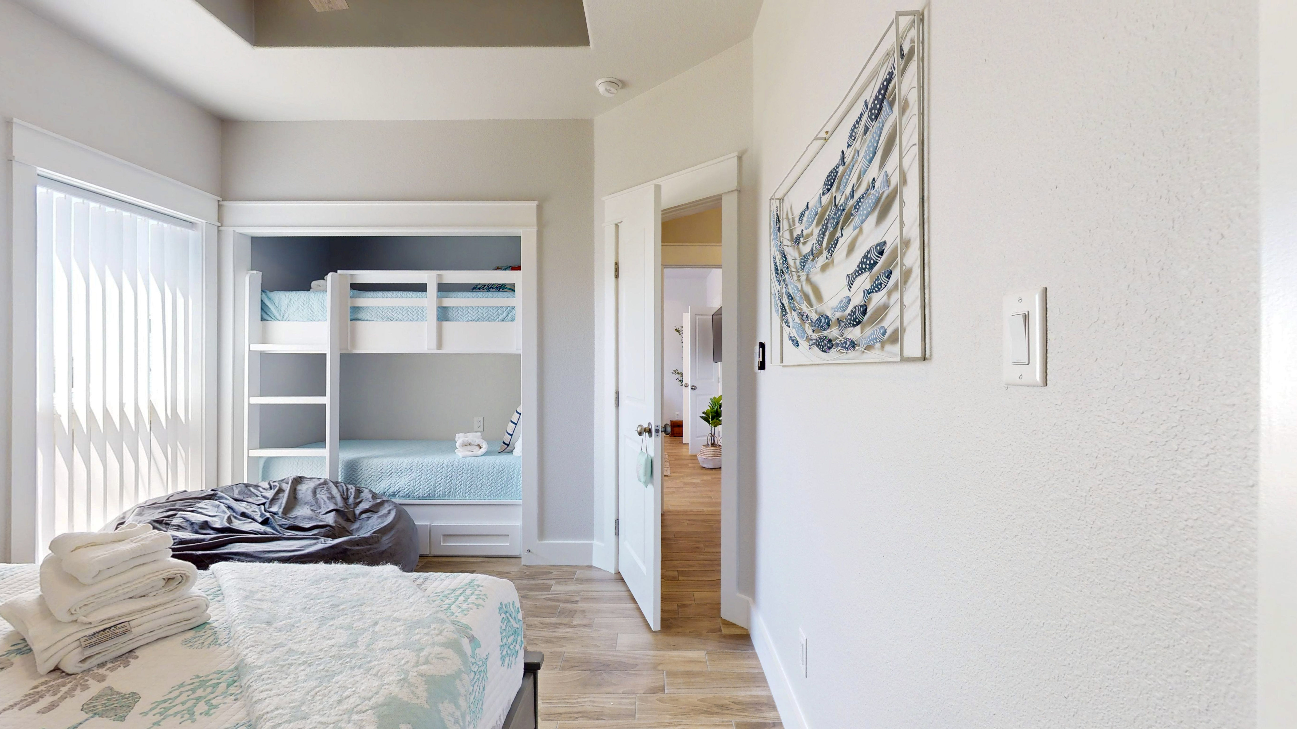 Sea Breeze | Photo 13