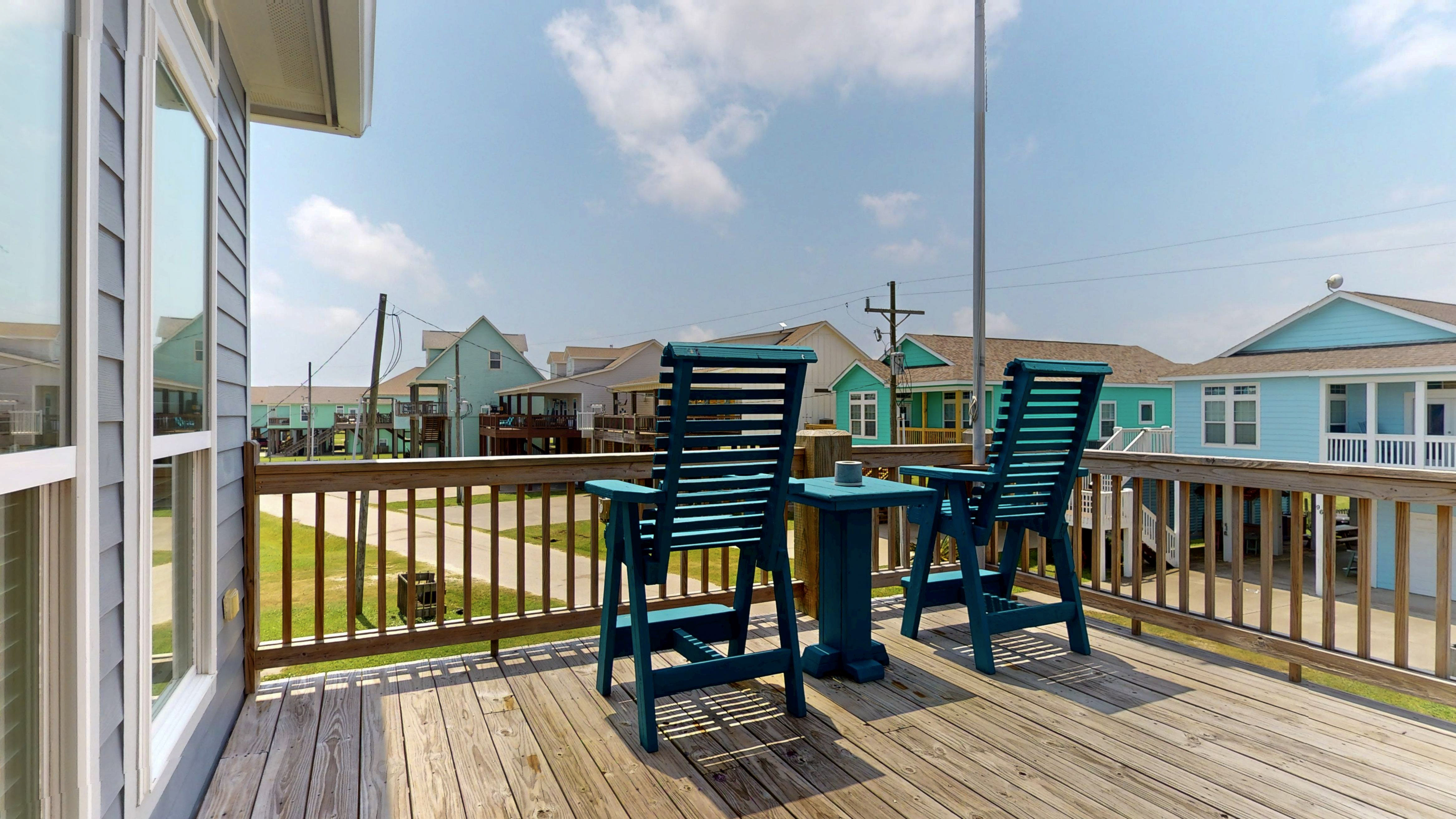 Shore Beats Work | Photo 2