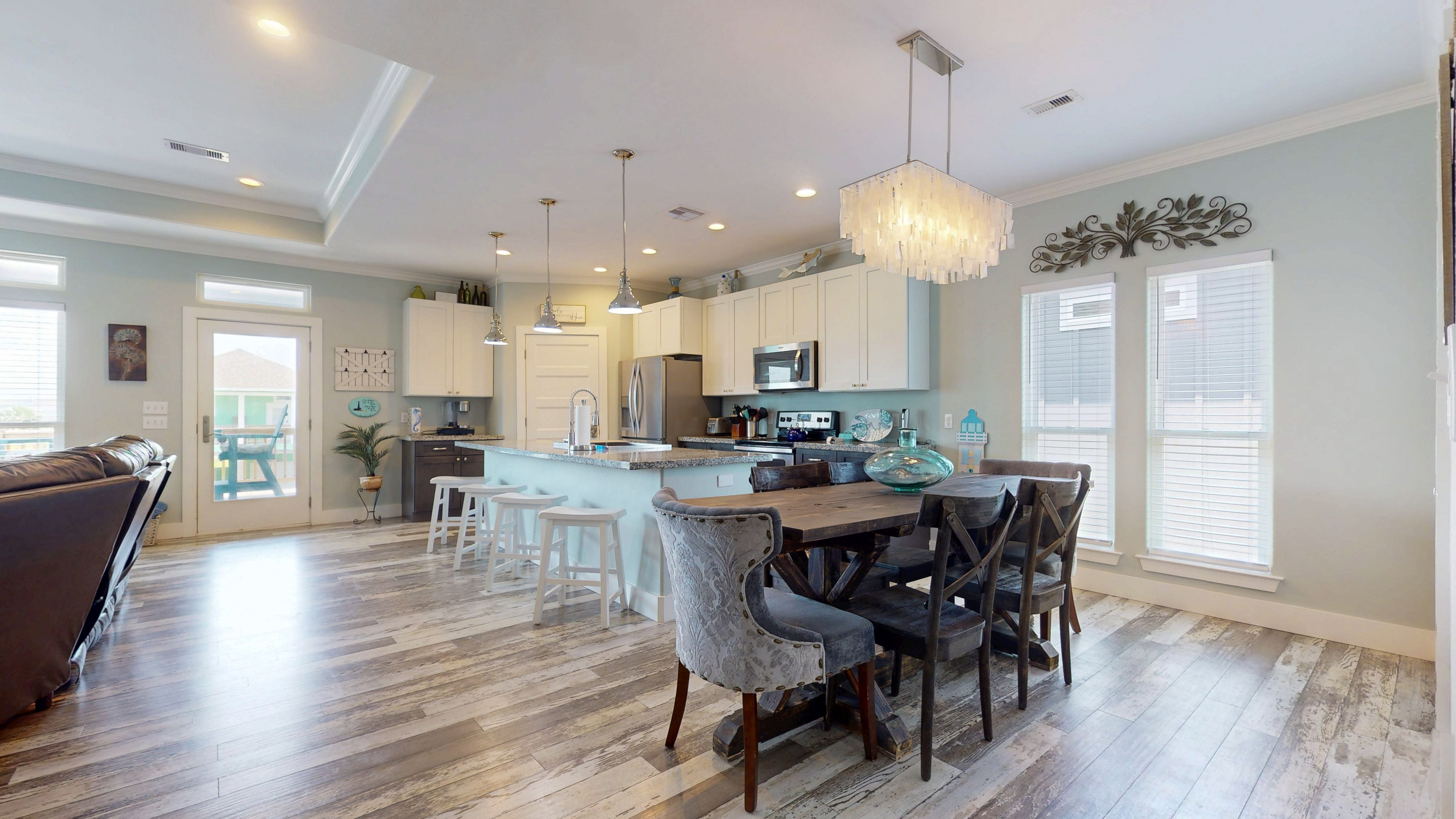 Shore Beats Work | Photo 4