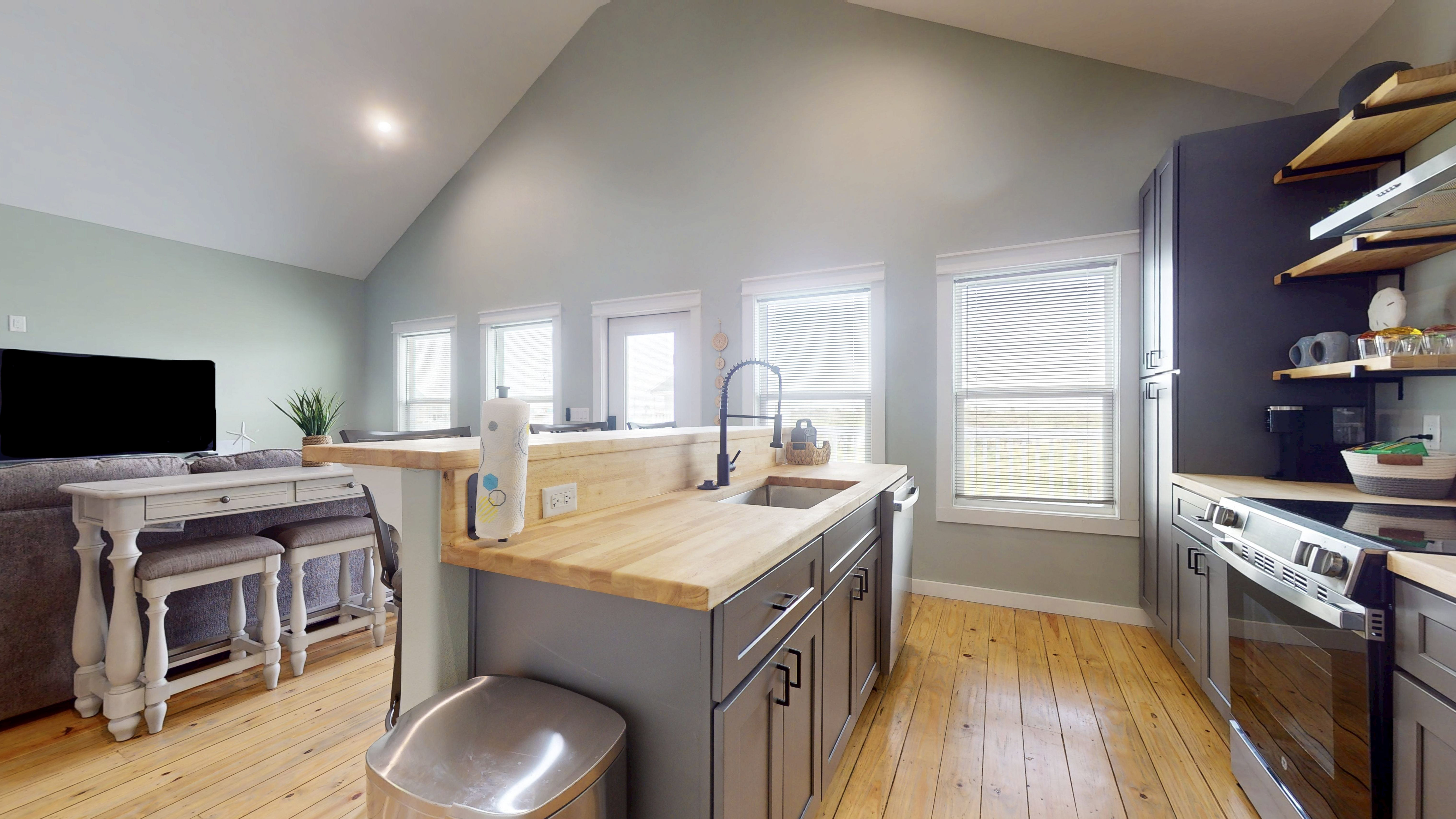 South of the Brazos | Photo 12