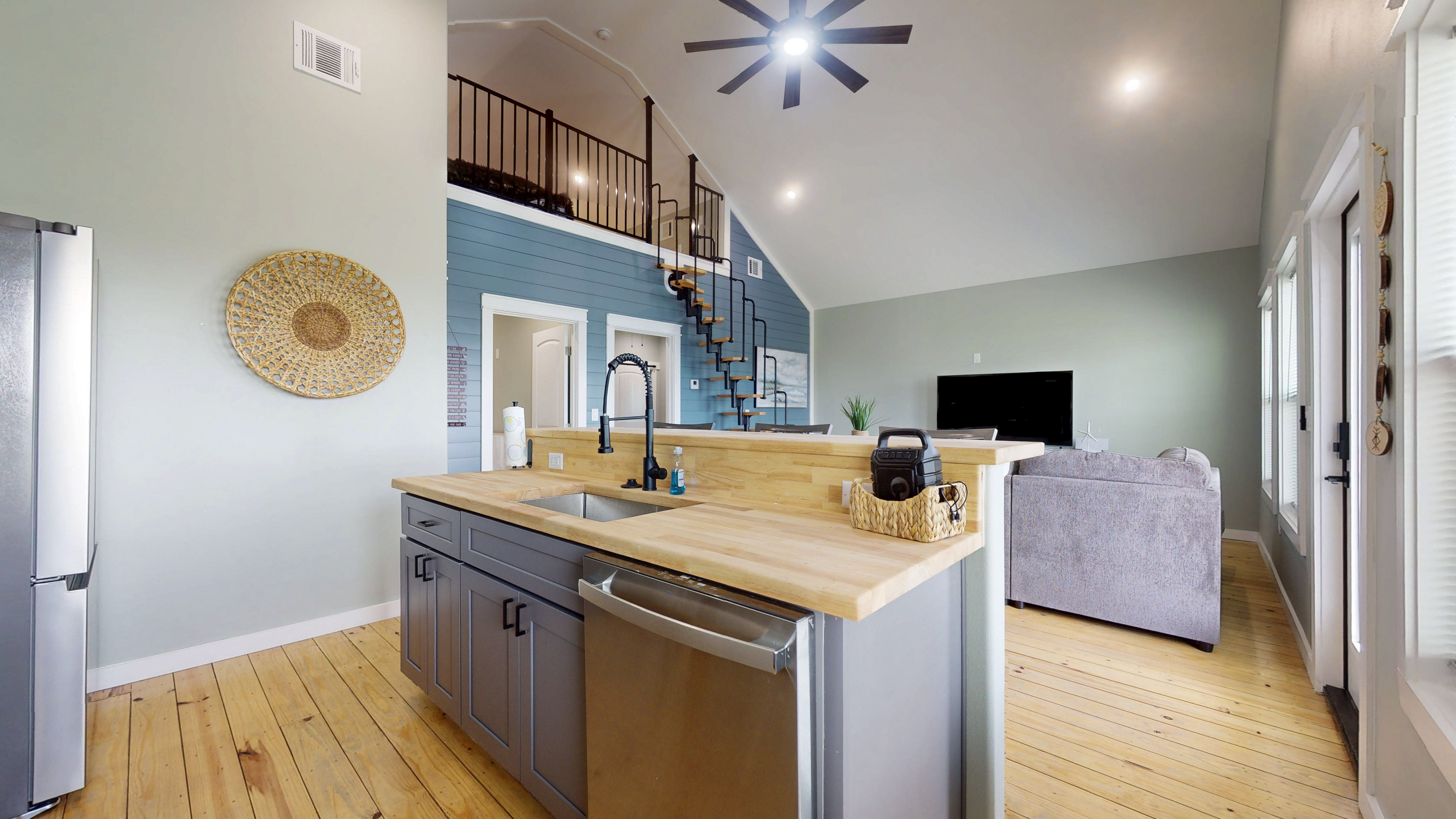 South of the Brazos | Photo 8