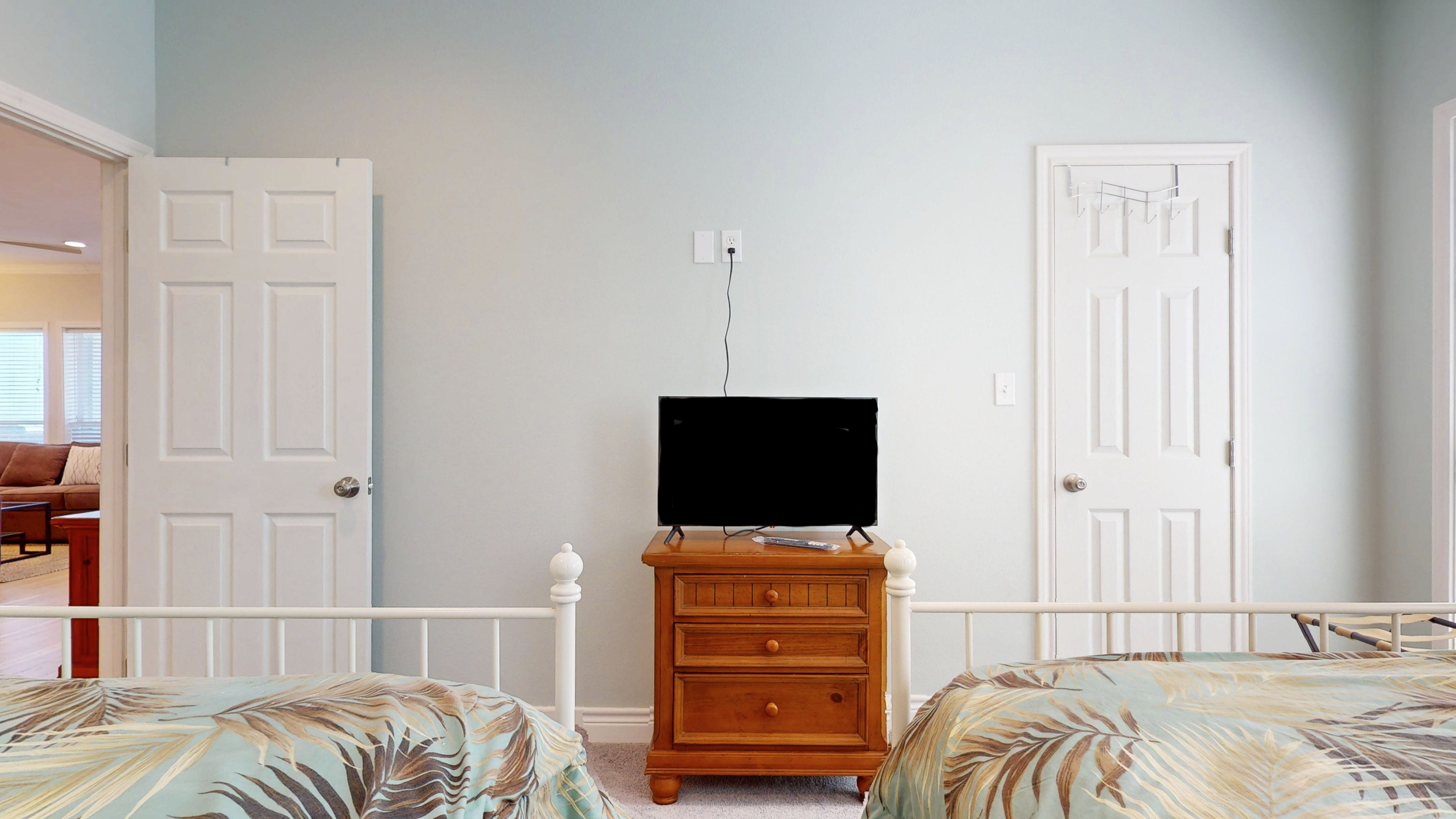 At Tides Edge | Photo 17