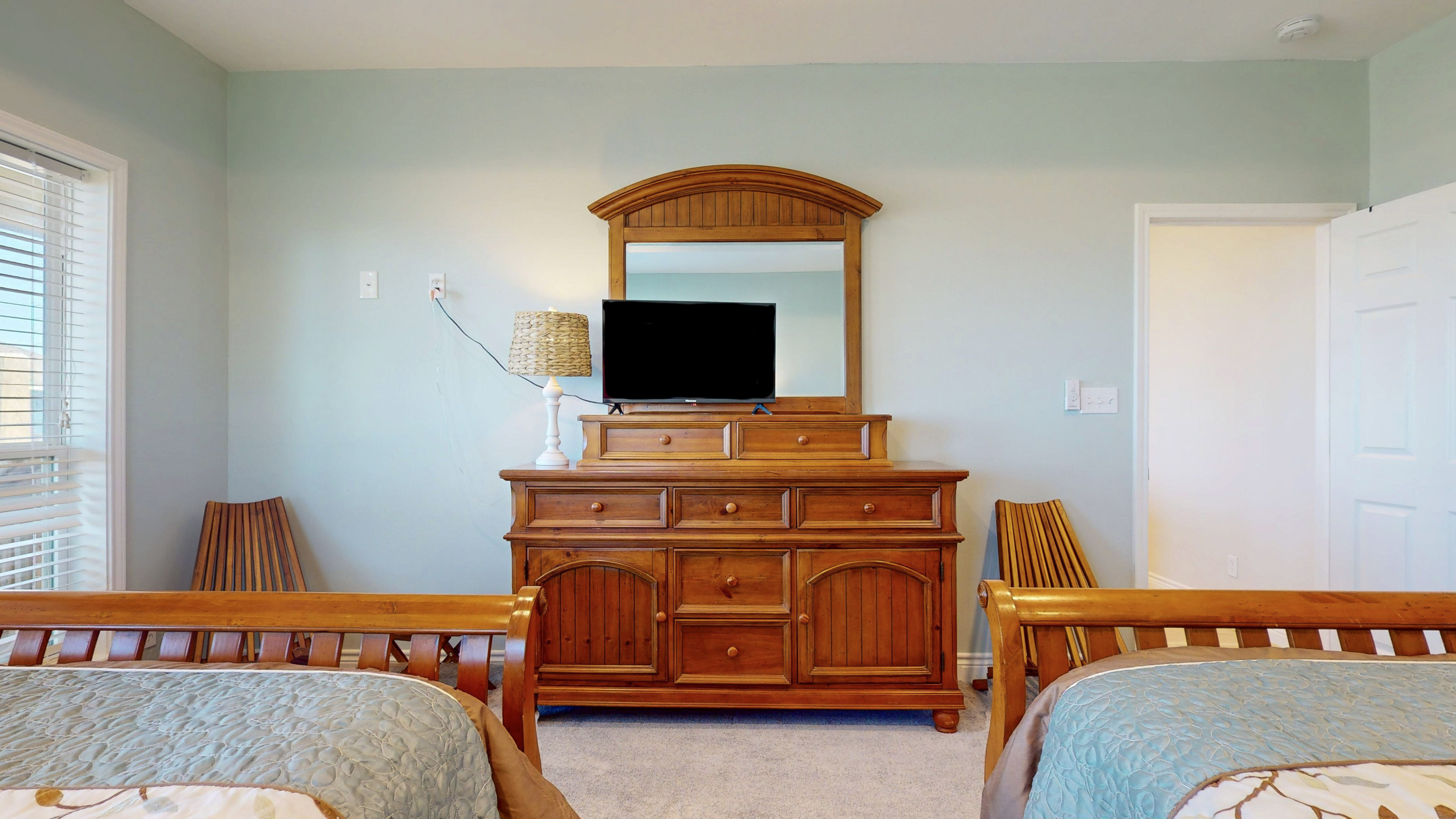 At Tides Edge | Photo 24