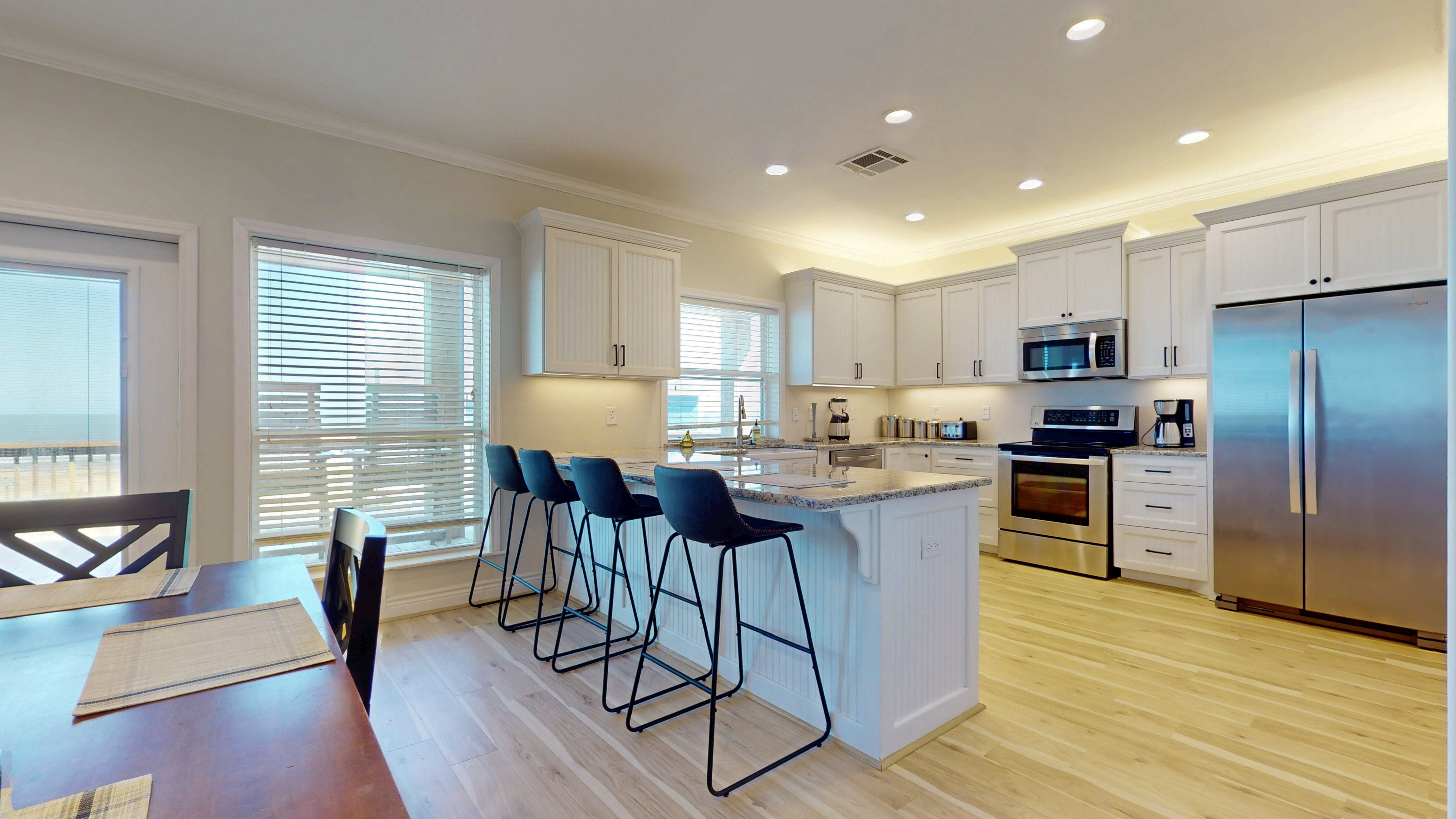 At Tides Edge | Photo 12