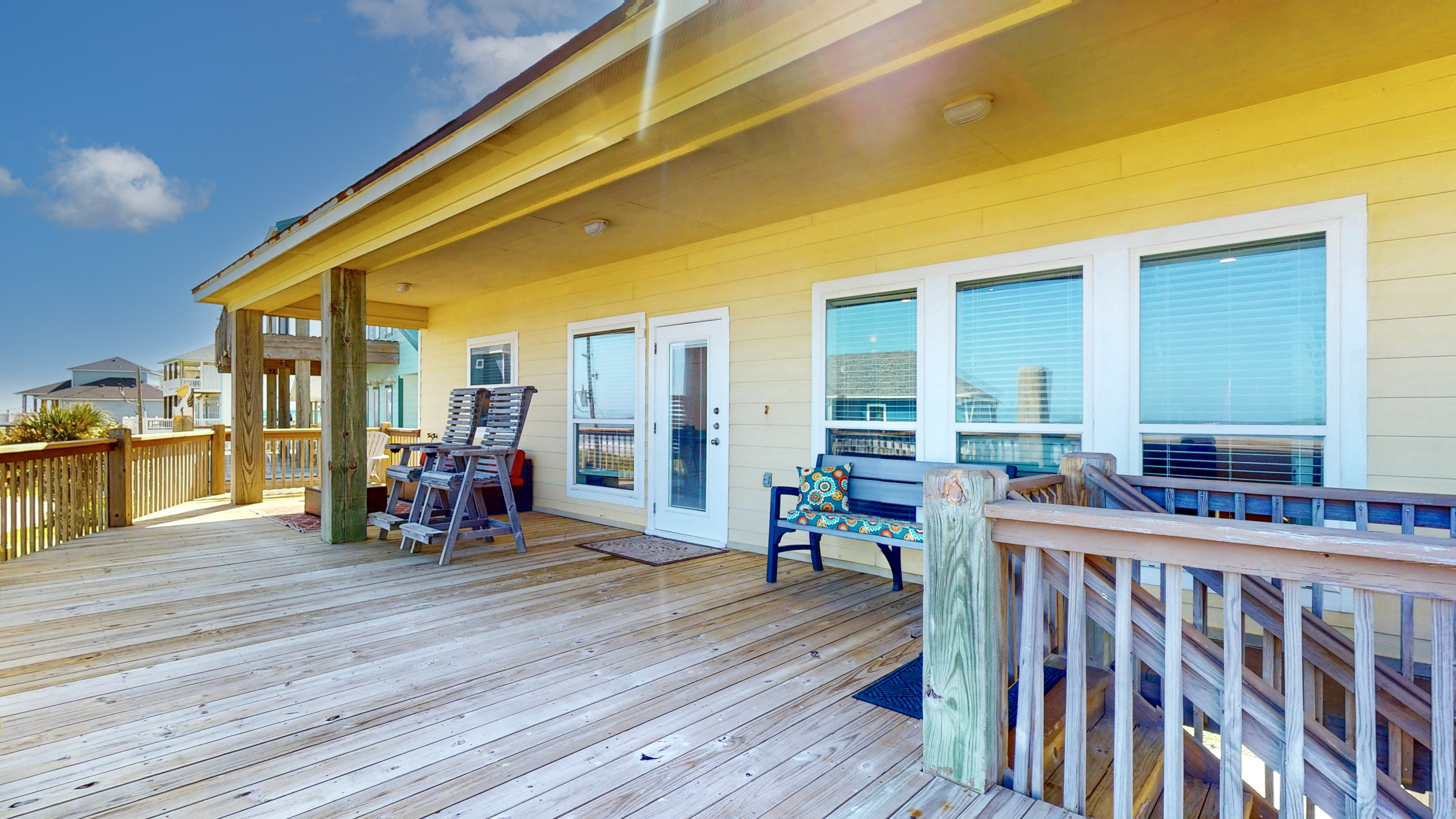 At Tides Edge | Photo 5