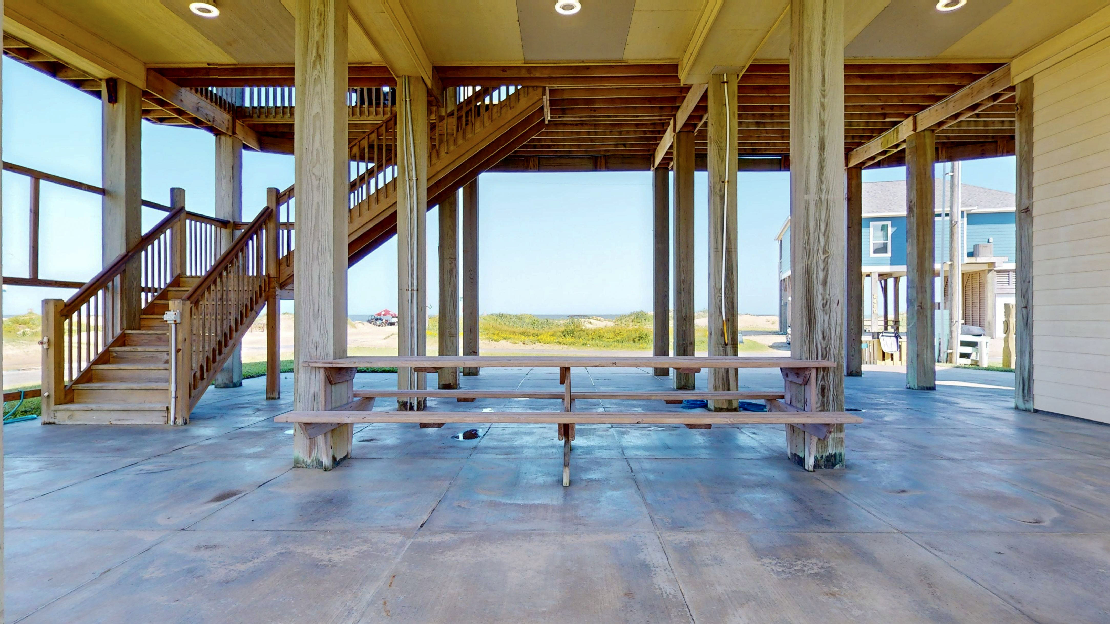 At Tides Edge | Photo 28