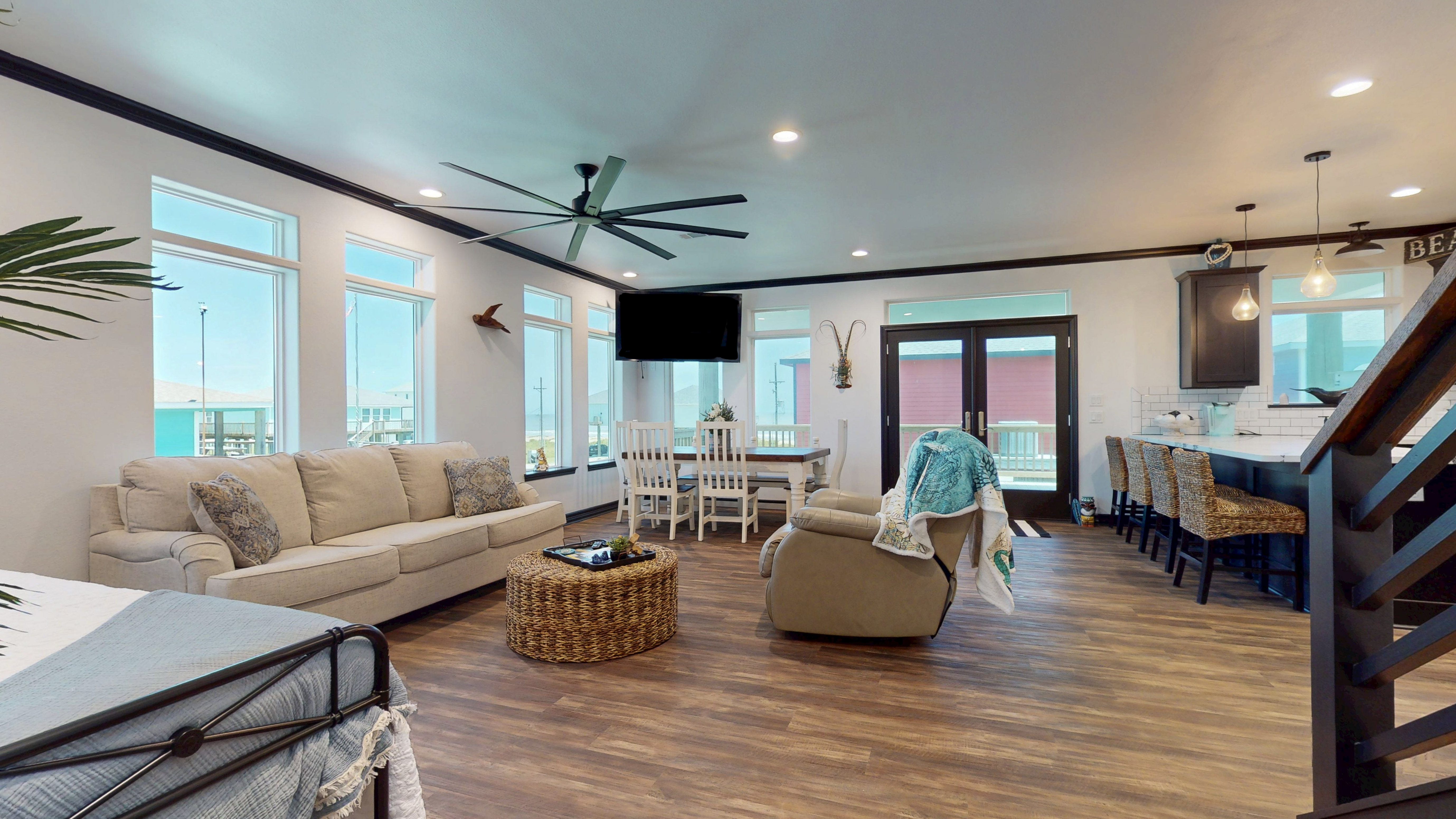 Blessed Pompano | Photo 8