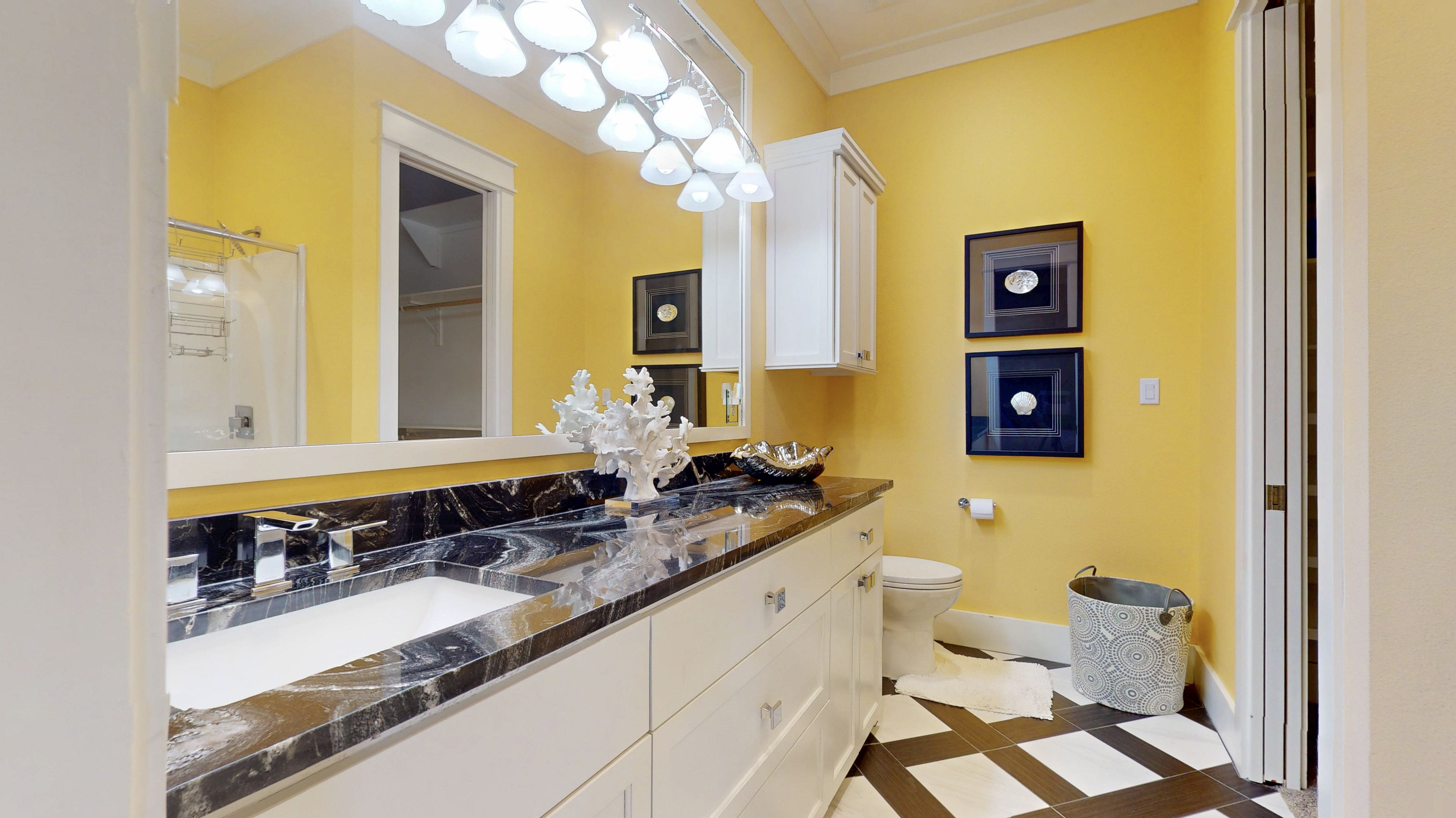 The Rowdy Pelican | Photo 19