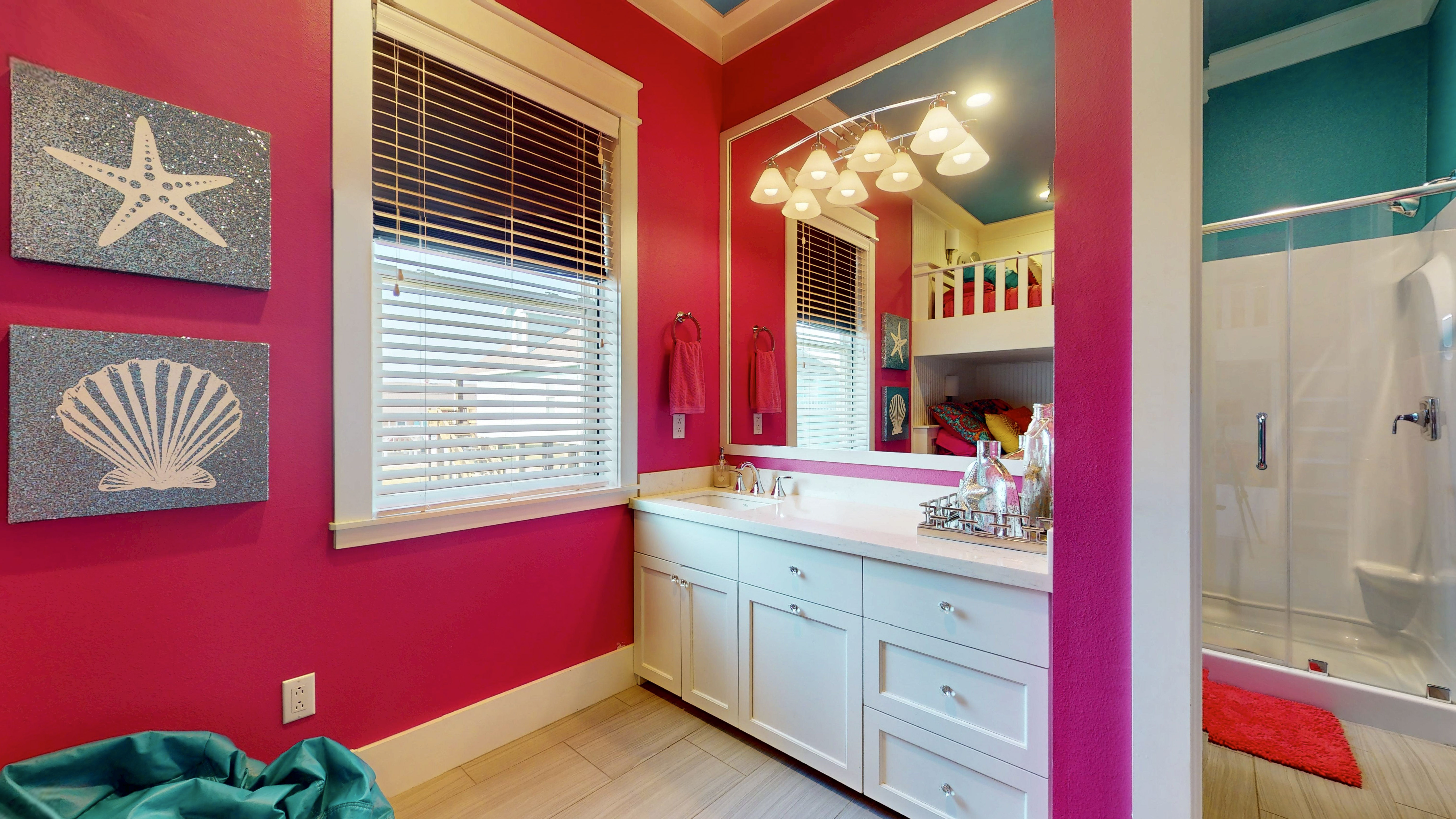 The Rowdy Pelican | Photo 45