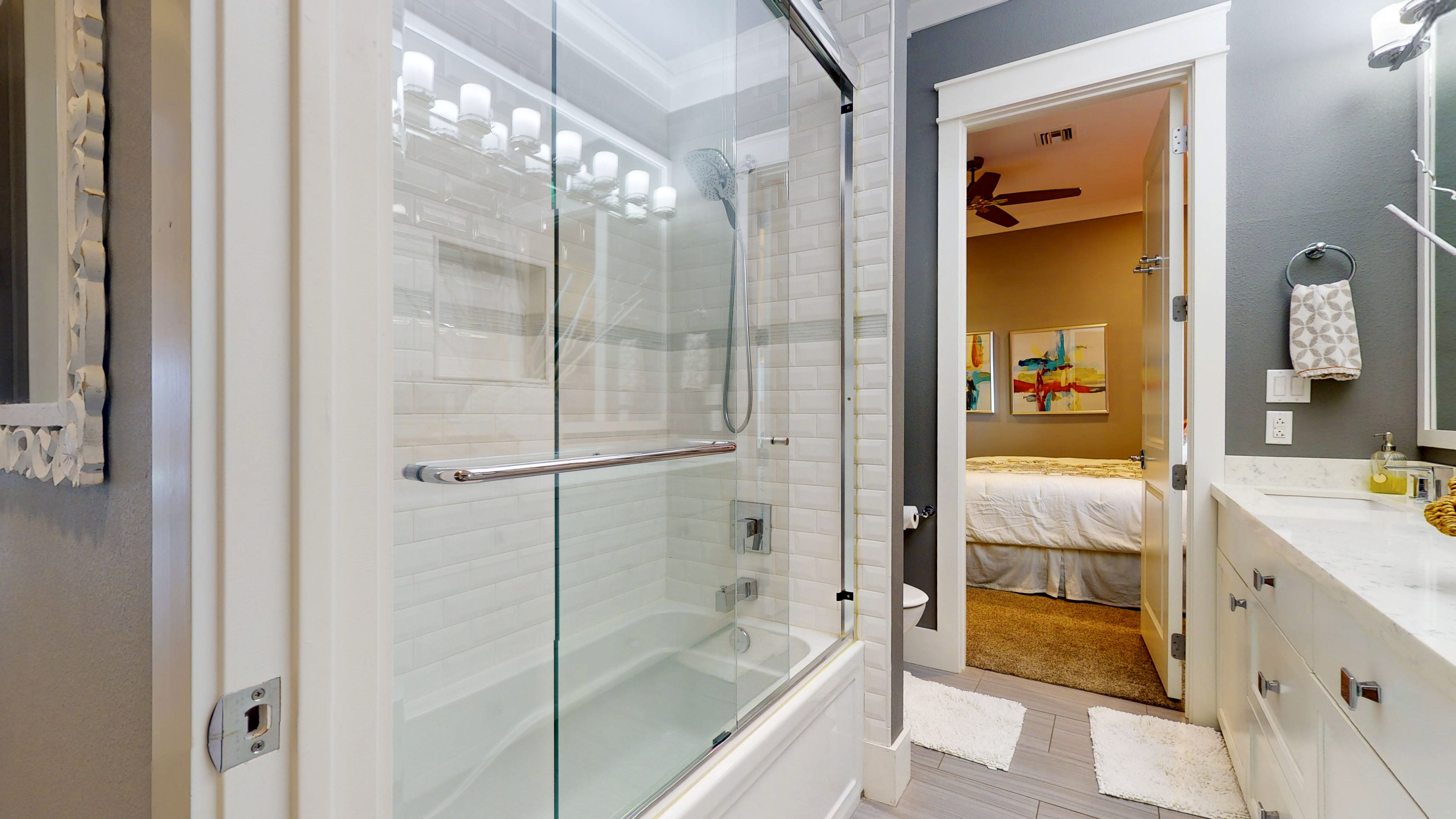 The Rowdy Pelican | Photo 42