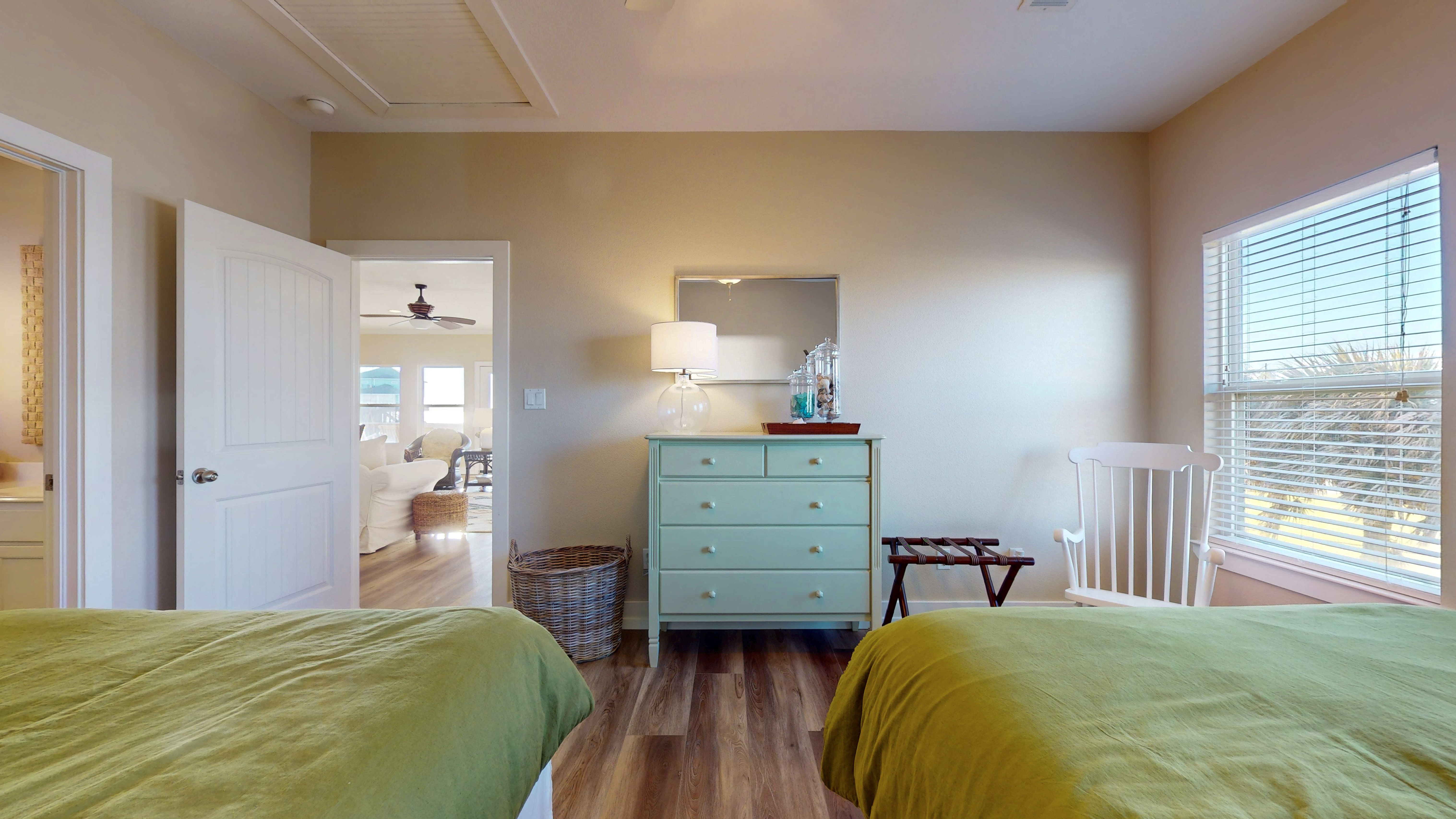 Cocos View | Photo 14